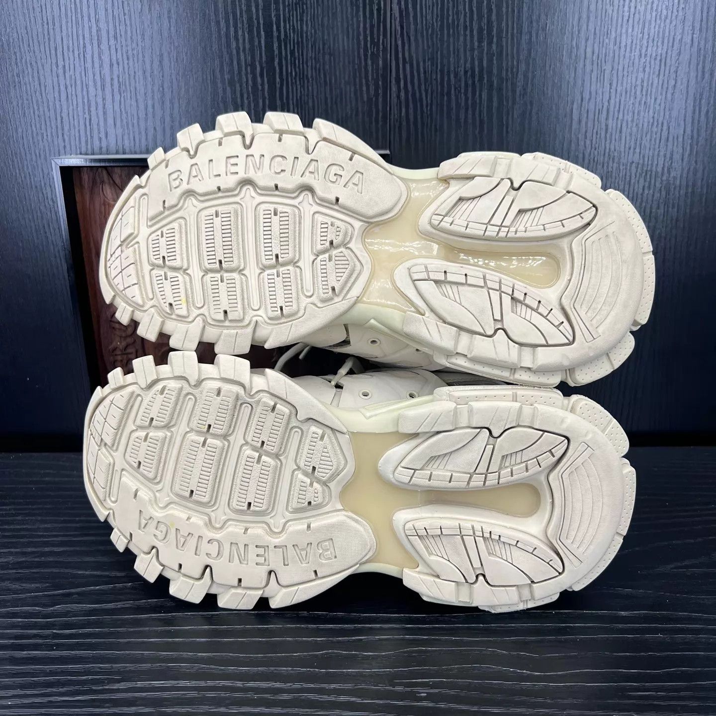 Balenciaga Balenciaga Track Beige Sneakers Size 39 Size US 8.5 / EU 41-42 - 6 Thumbnail