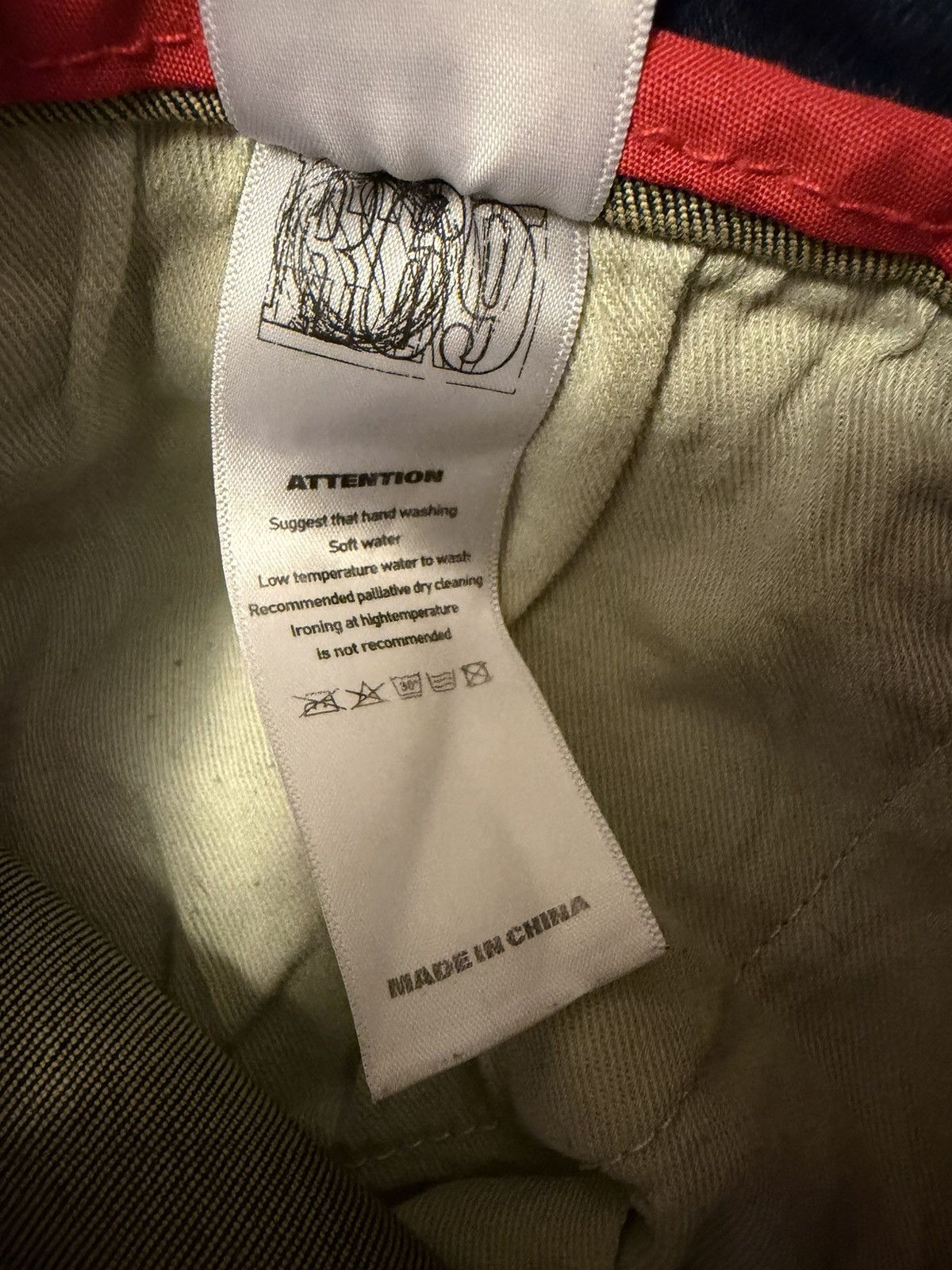 Other R69 vintage-style distressed jeans with heavy detailing Size US 31 - 7 Thumbnail