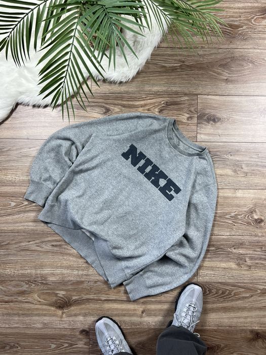 Nike NIKE VINTAGE SPELLOUT EMBROIDERED LOGO RETRO SWEATSHIRT