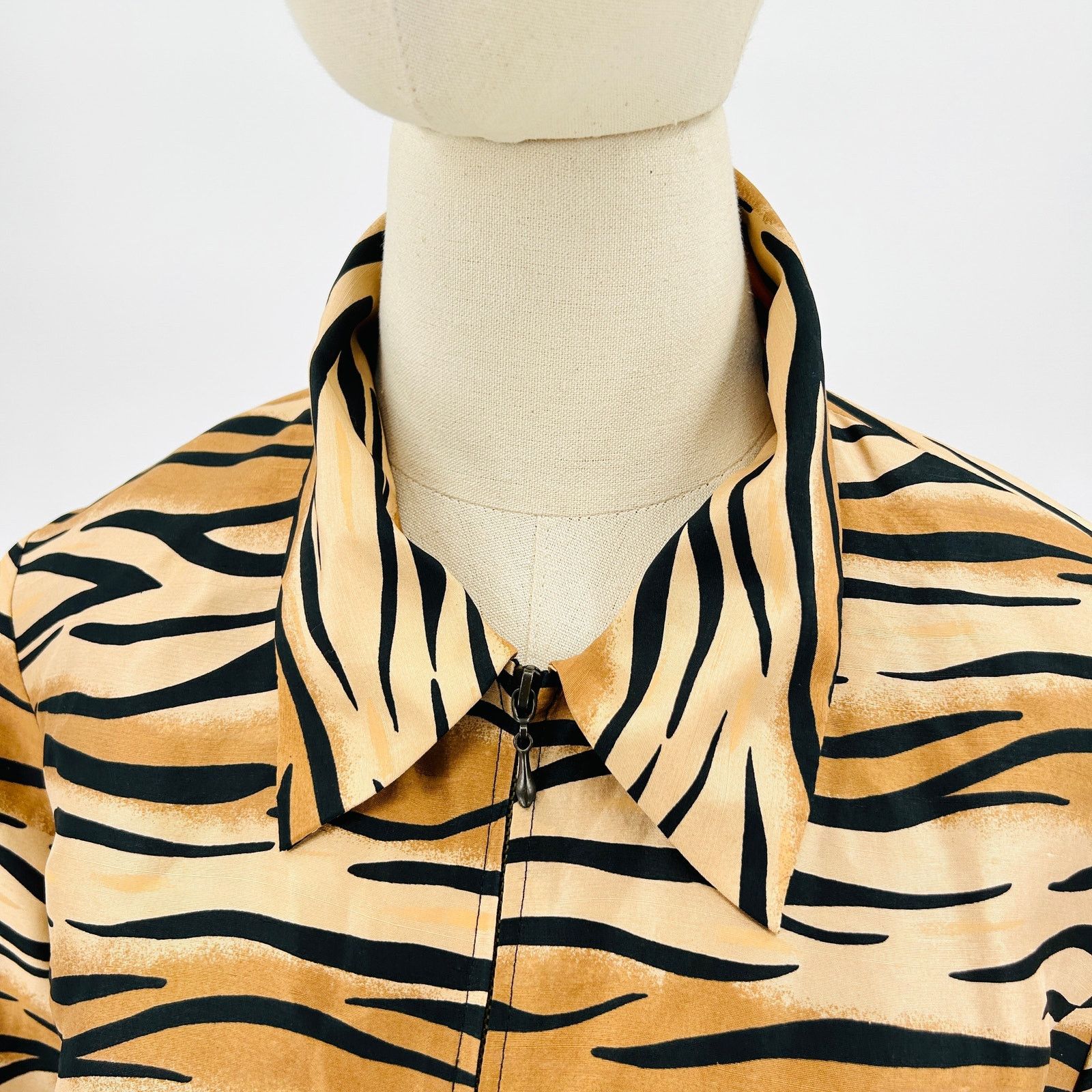 Vintage Vintage Y2K Silkland Tiger Stripe Animal Print Silk Jacket Size L / US 10 / IT 46 - 2 Thumbnail
