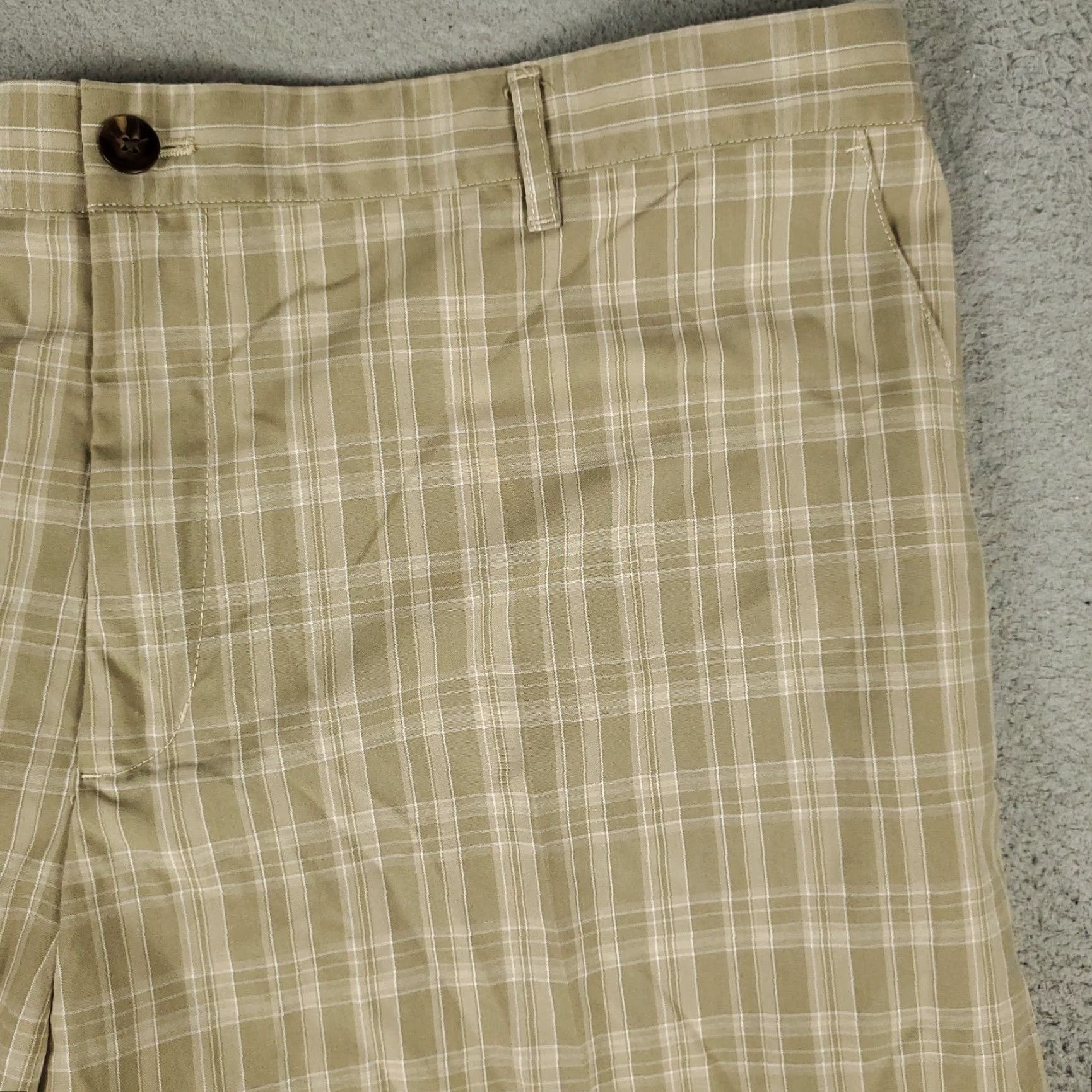 Adidas Adidas Shorts Mens Size 42 Beige Plaid Golf Slash Pockets Flat Front Chino Size US 42 / EU 58 - 3 Thumbnail