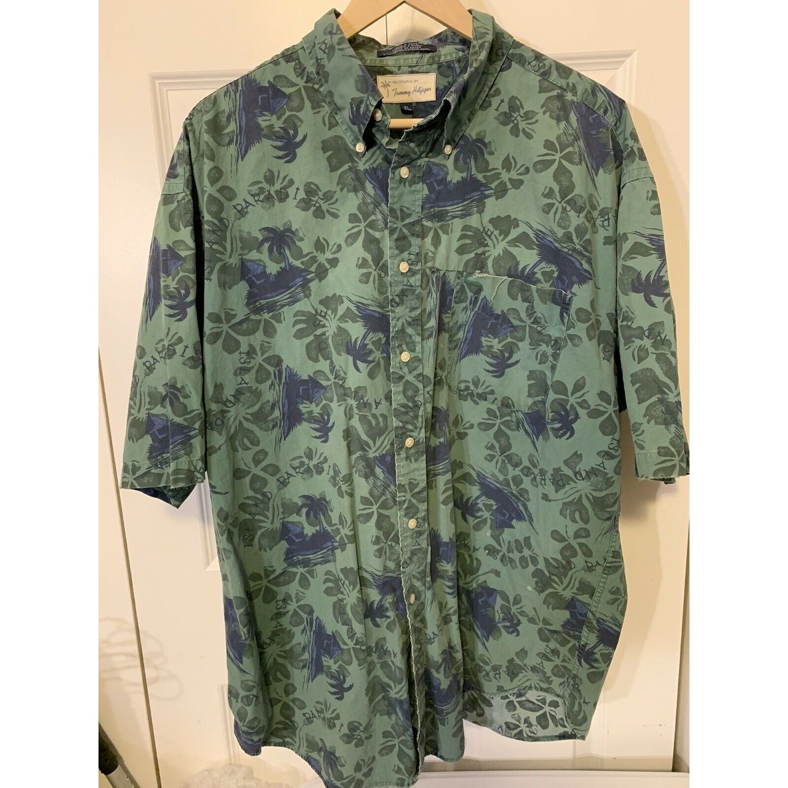 Tommy Hilfiger Vtg Tommy Hilfiger Green Blue Men’s Sz XL Button Up Hawaiian Size US XL / EU 56 / 4 - 6 Thumbnail