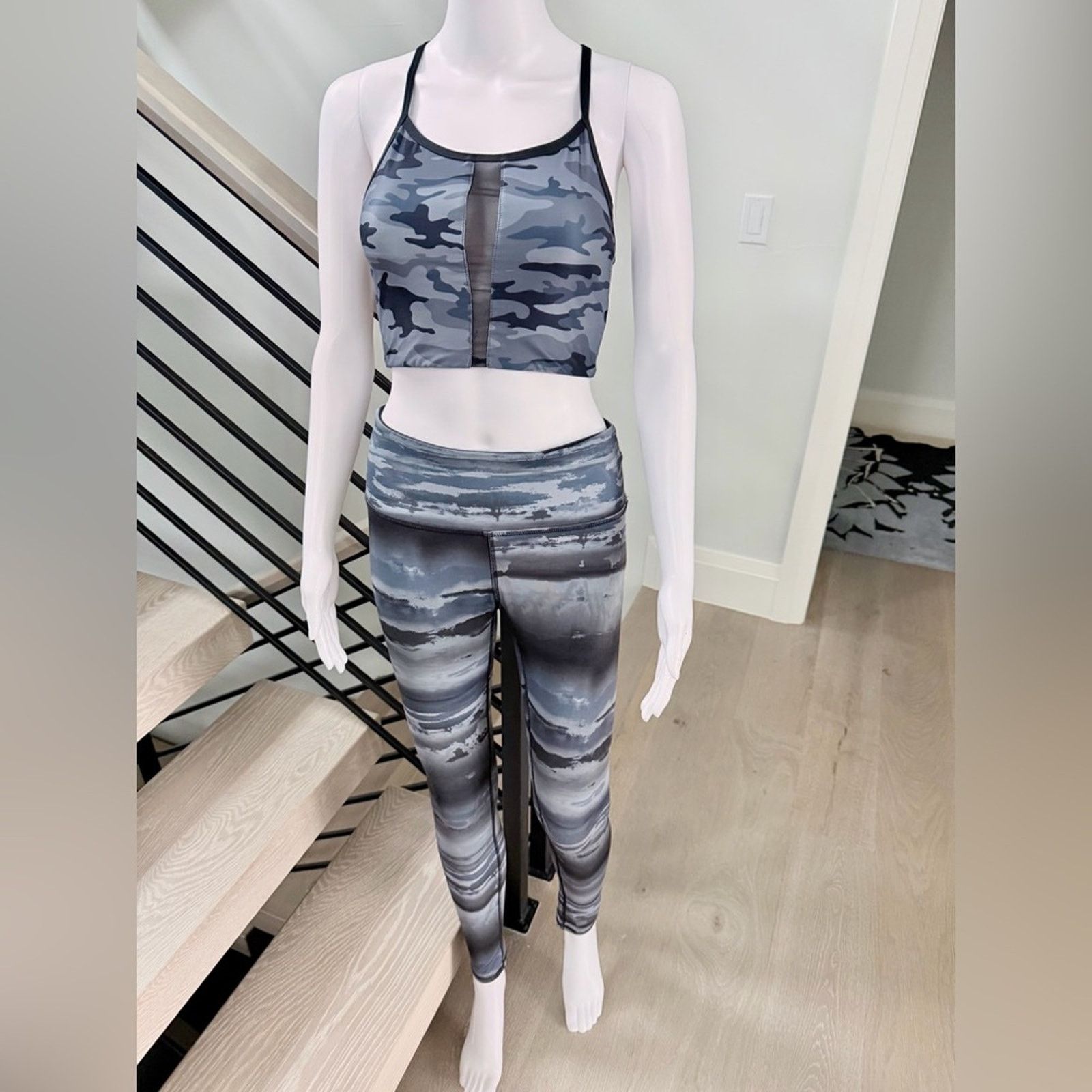 Other Camouflage Gym Activewear Yoga Pilates Workout Outfit size S Size 26" / US 2 / IT 38 - 1 Thumbnail