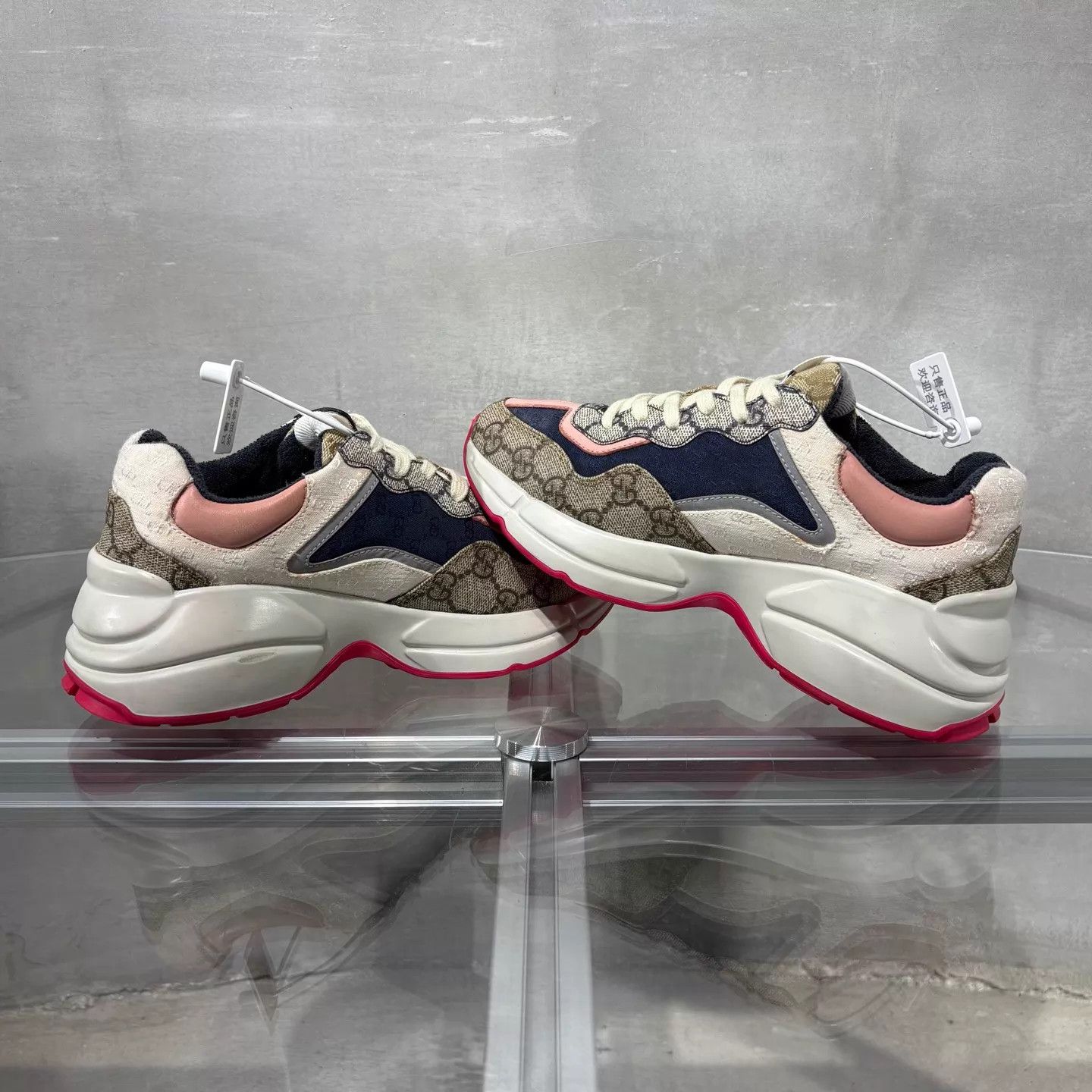 Gucci Gucci Pink GG Supreme Print Dad Sneakers 35 Size US 4 / IT 34 - 6 Thumbnail