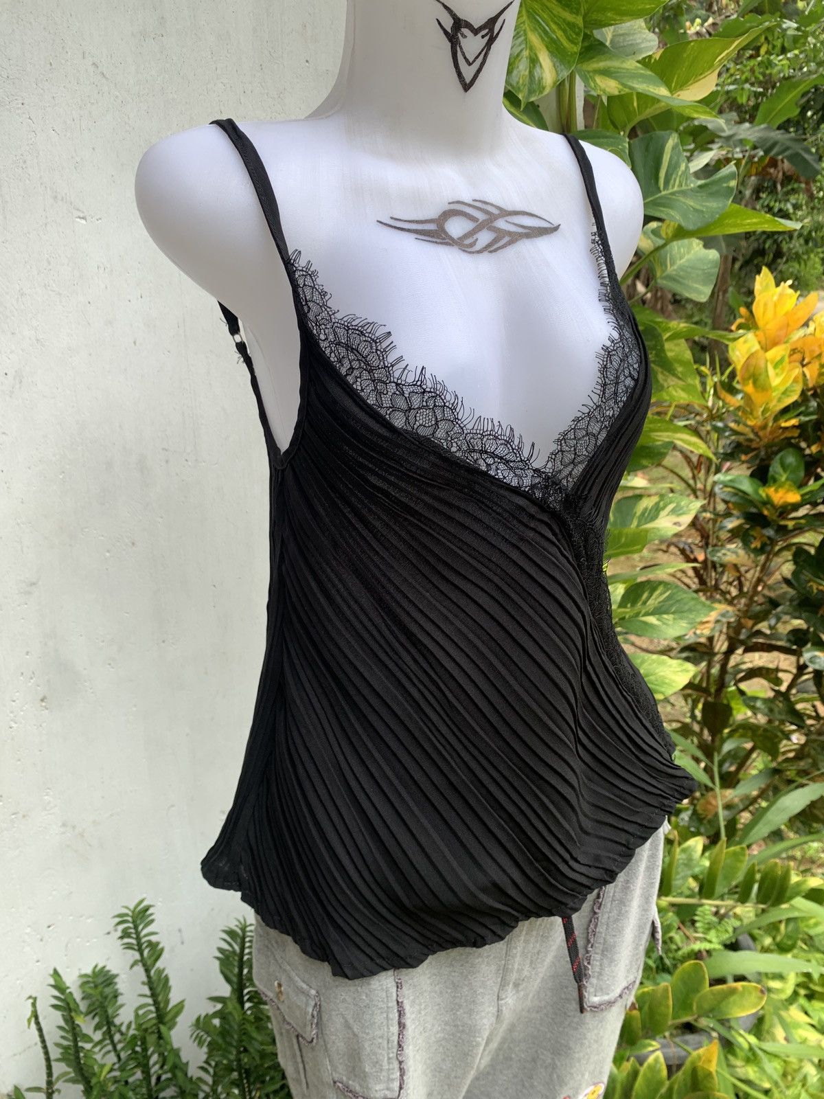 Other Unknown Black Loosy Trim Pleats Tanktop Size S / US 4 / IT 40 - 2 Thumbnail