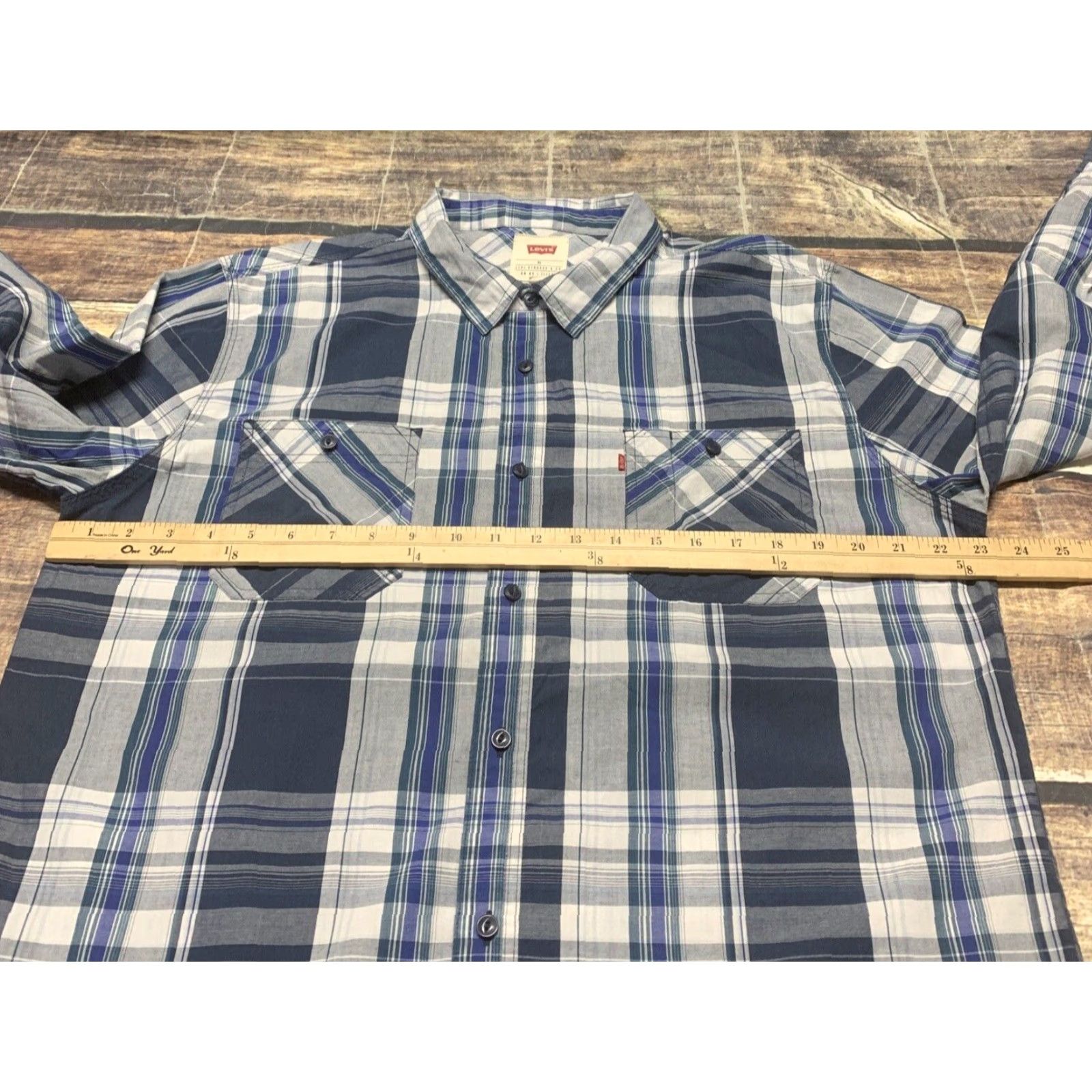 Levi's Levi’s Shirt Mens Button-Down 2 Front Pockets XL Blue Multi-Color Plaid Shirt Mens XL Blue Plaid Size US XL / EU 56 / 4 - 4 Thumbnail