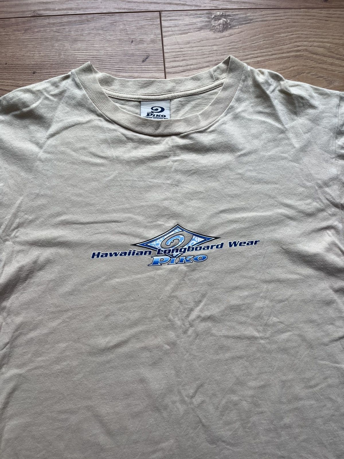 Japanese Brand 90’s PIKO HAWAIIAN LONGBOARD WEAR RARE BIG LOGO SURF TEE Y2K Size US M / EU 48-50 / 2 - 3 Thumbnail
