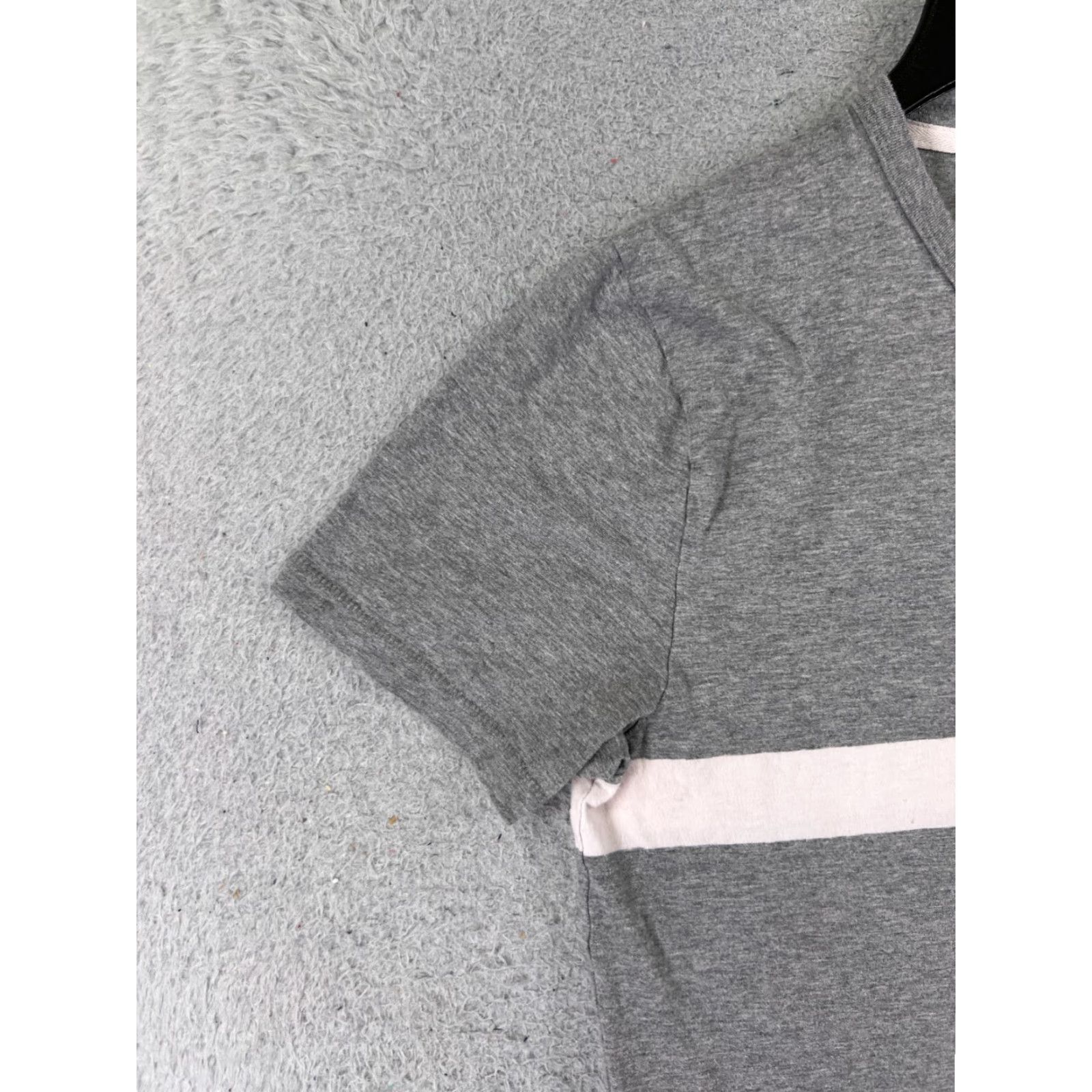 Abercrombie & Fitch Abercrombie & Fitch Shirt Mens Medium Gray White Stripe Crew Neck Short Sleeve Jersey T-Shirt USA Size US S / EU 44-46 / 1 - 3 Thumbnail