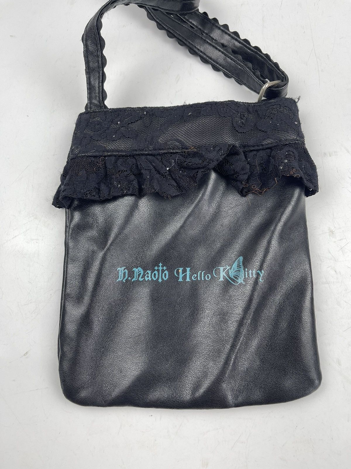 Japanese Brand hello kitty sling bag cross body bag tc25 Size ONE SIZE - 4 Thumbnail