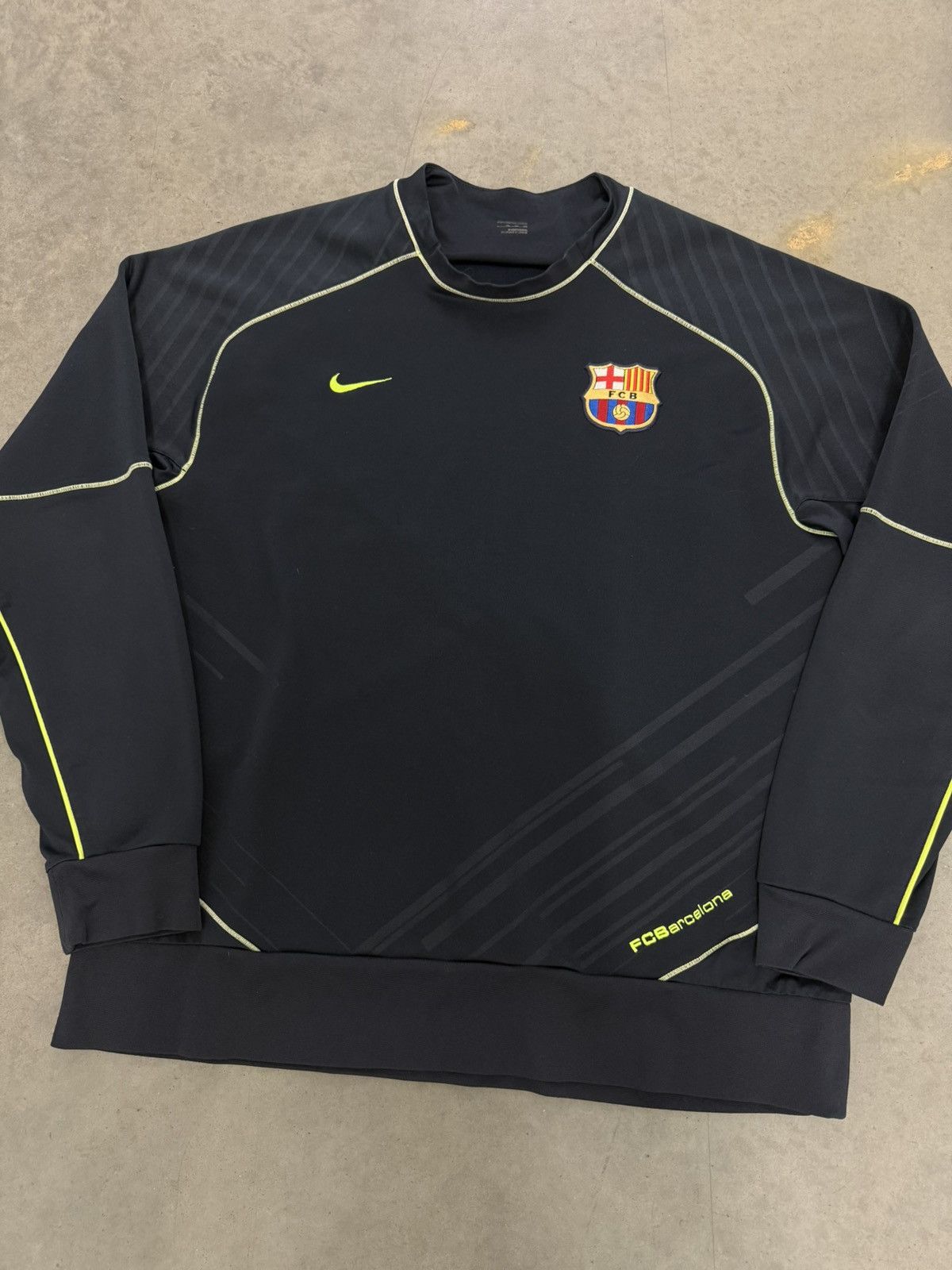 Nike FC Barcelona Nike Sweatshirt 2000s Soccer Navy Pullover Y2K Size US XL / EU 56 / 4 - 2 Thumbnail