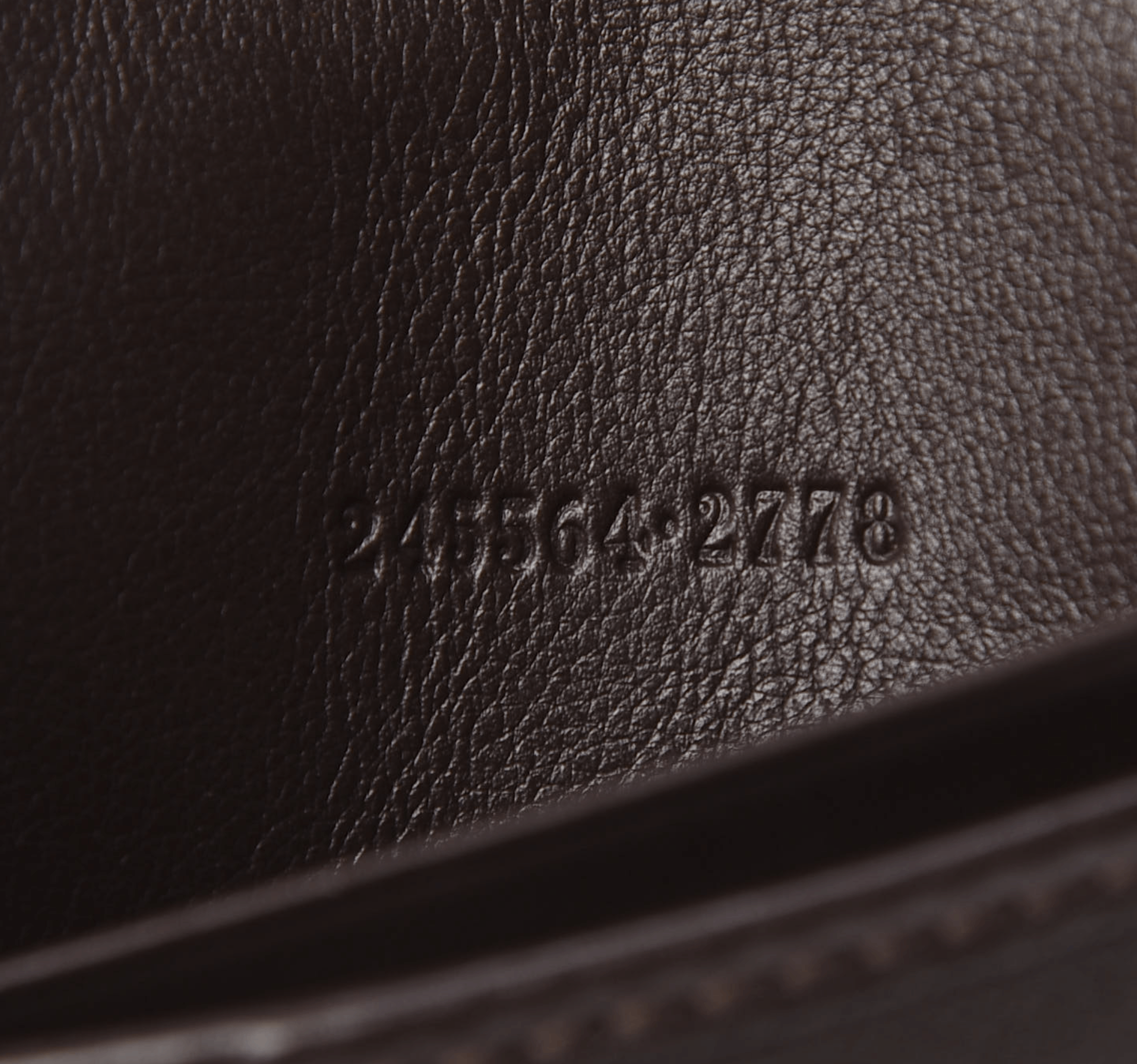Gucci Gucci Crocodile Passport Holder - Retail $2400 Size ONE SIZE - 4 Thumbnail