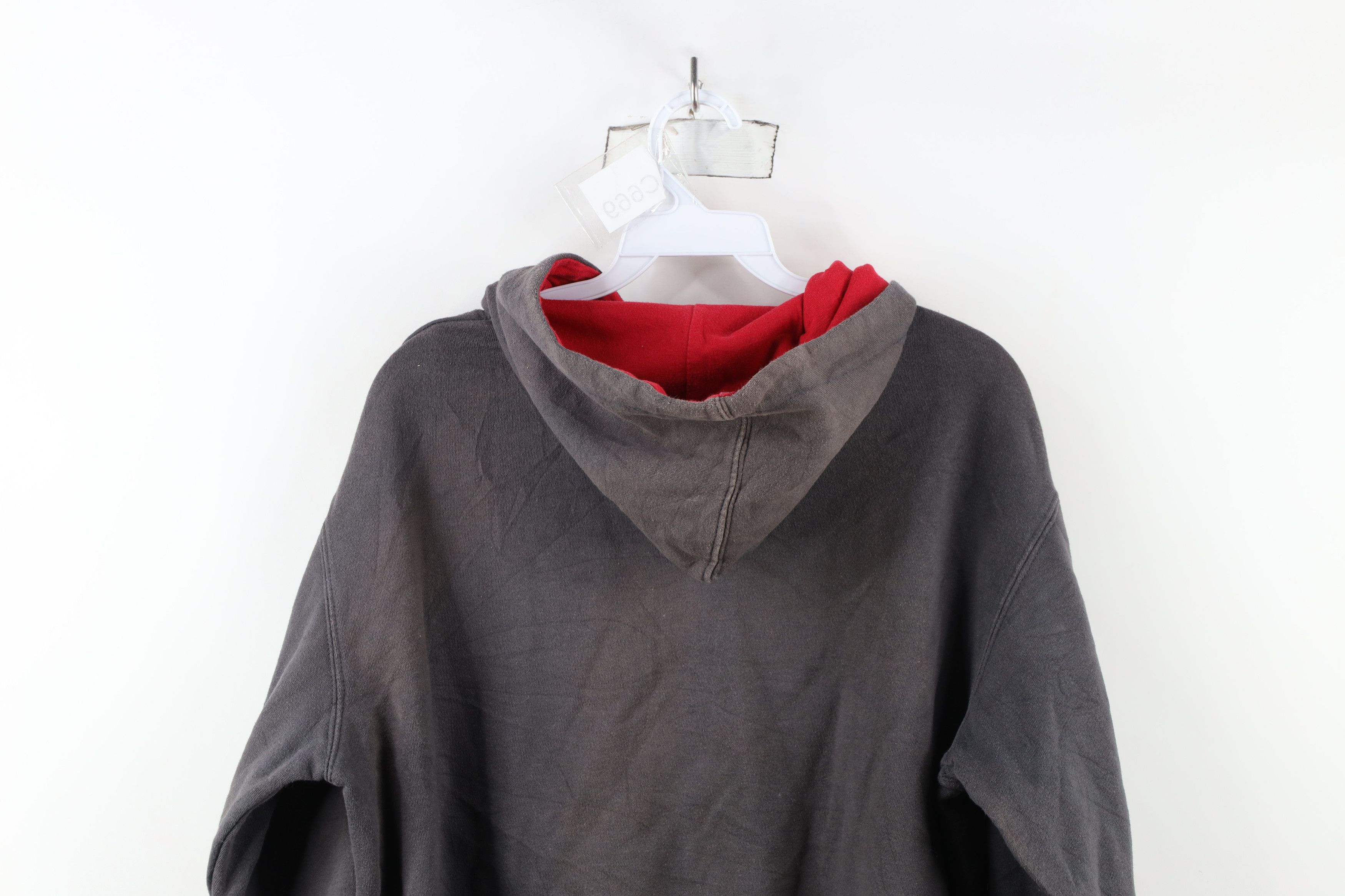 Vintage Vintage Spell Out University of Wisconsin Hoodie Sweatshirt Size US S / EU 44-46 / 1 - 12 Thumbnail