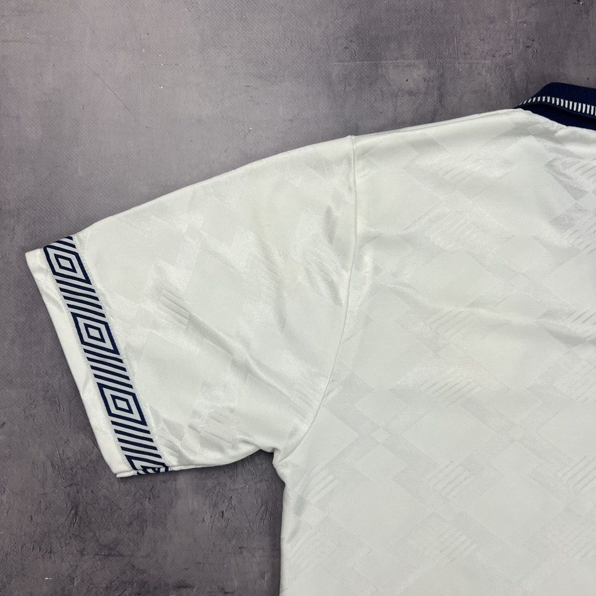 Umbro Rare! England Umbro 1990/92 Soccer Jersey Shirt 90s Size US M / EU 48-50 / 2 - 16 Thumbnail