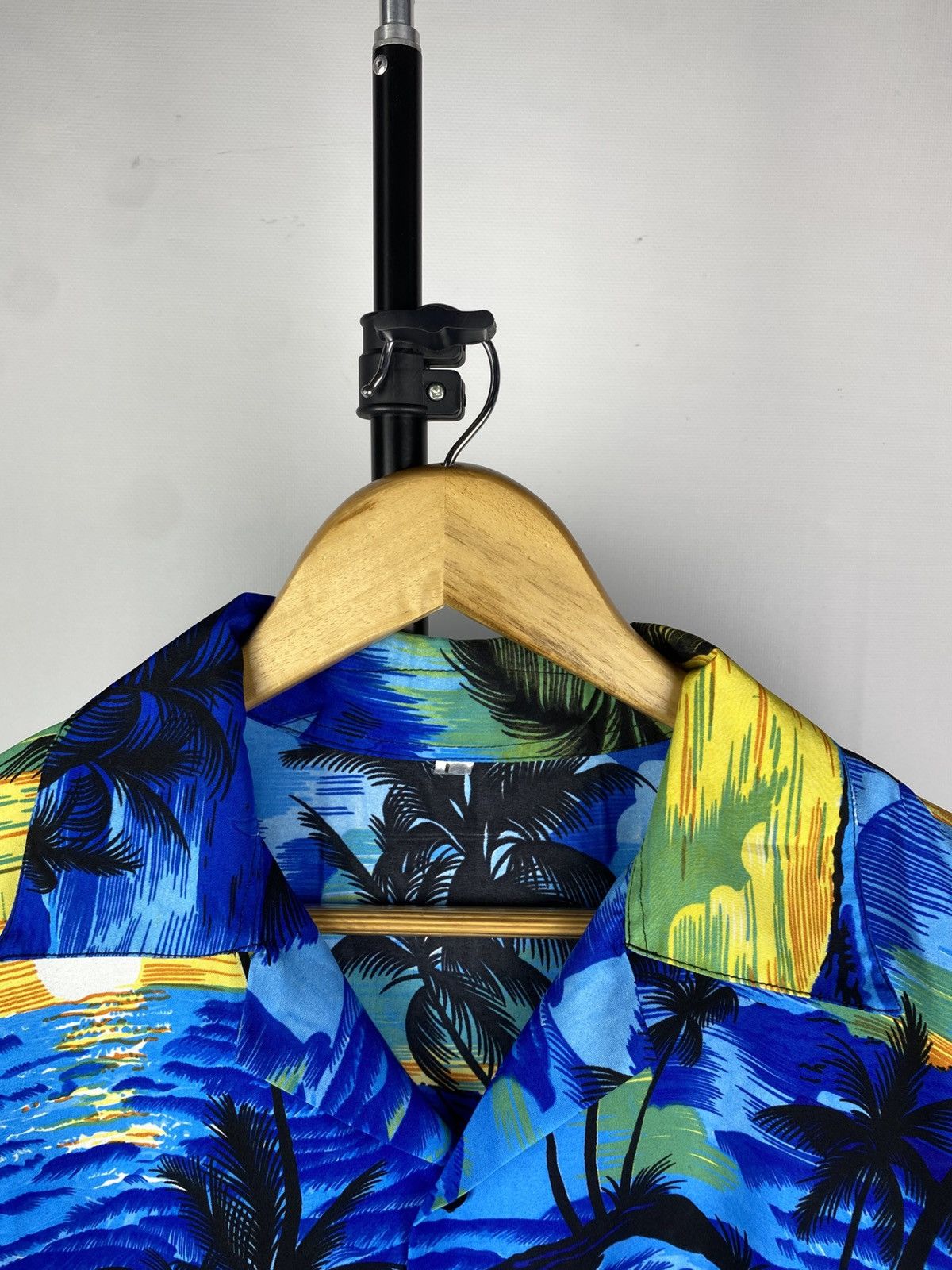 Vintage Vintage 90s Crazy Hawaiian Palm Logo Shirt Size US L / EU 52-54 / 3 - 3 Thumbnail