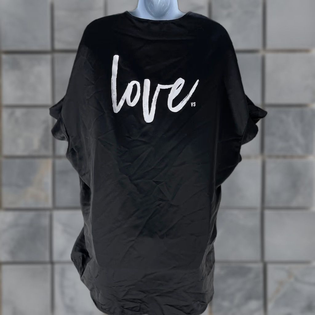 Victoria's Secret Victorias Secret Robe Black Short Sleeve ONE SIZE Love Graphic on Back Womens Size 42" / US 20 - 1 Thumbnail