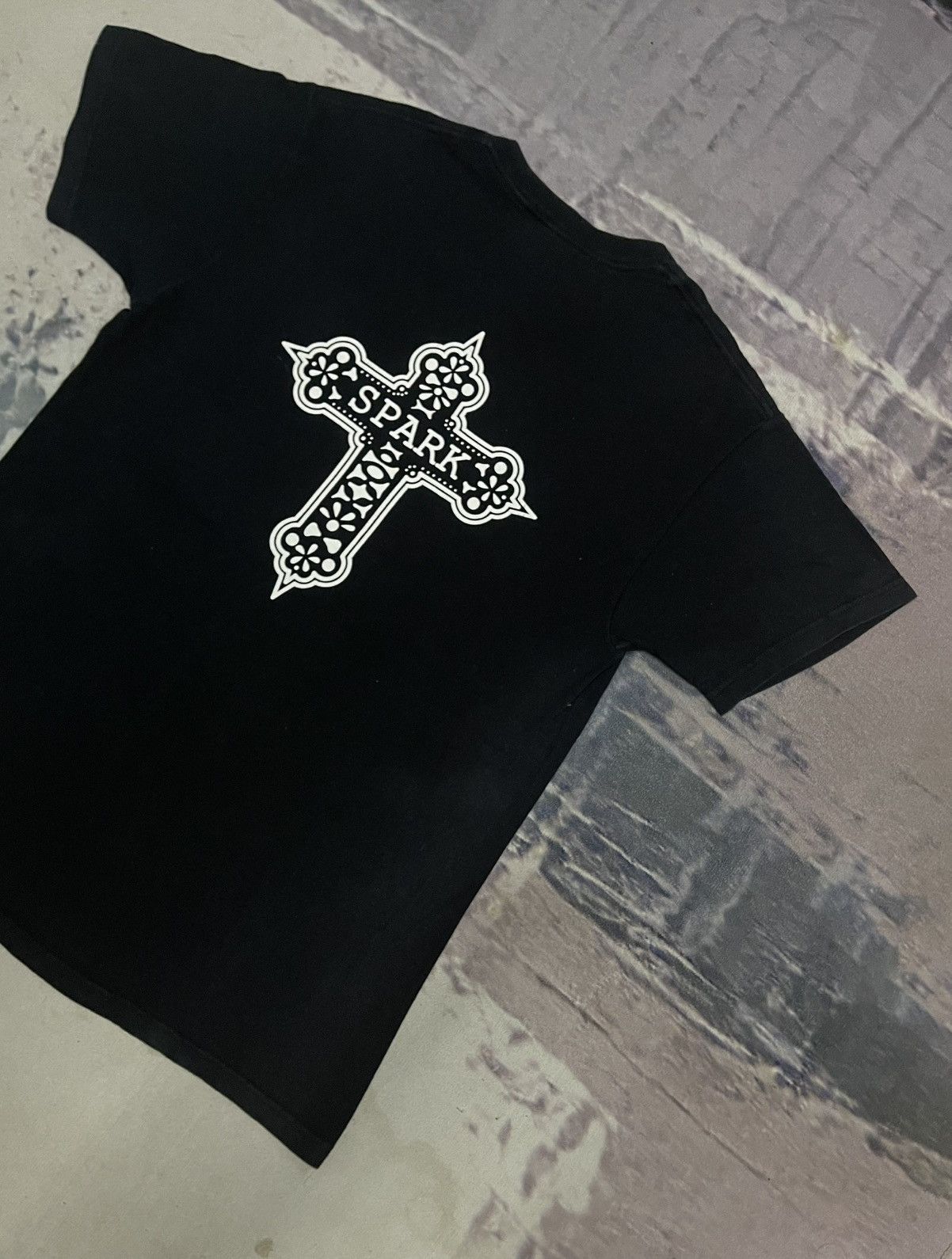 Vintage 90s SPARK USA BIG LOGO CROSS SPELLOUT SKATE TEES RARE Size US M / EU 48-50 / 2 - 10 Thumbnail