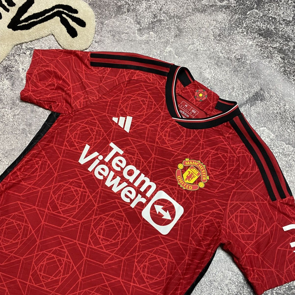 Adidas Men’s Adidas Manchester United 60 Molloy Soccer jersey Size US M / EU 48-50 / 2 - 3 Thumbnail