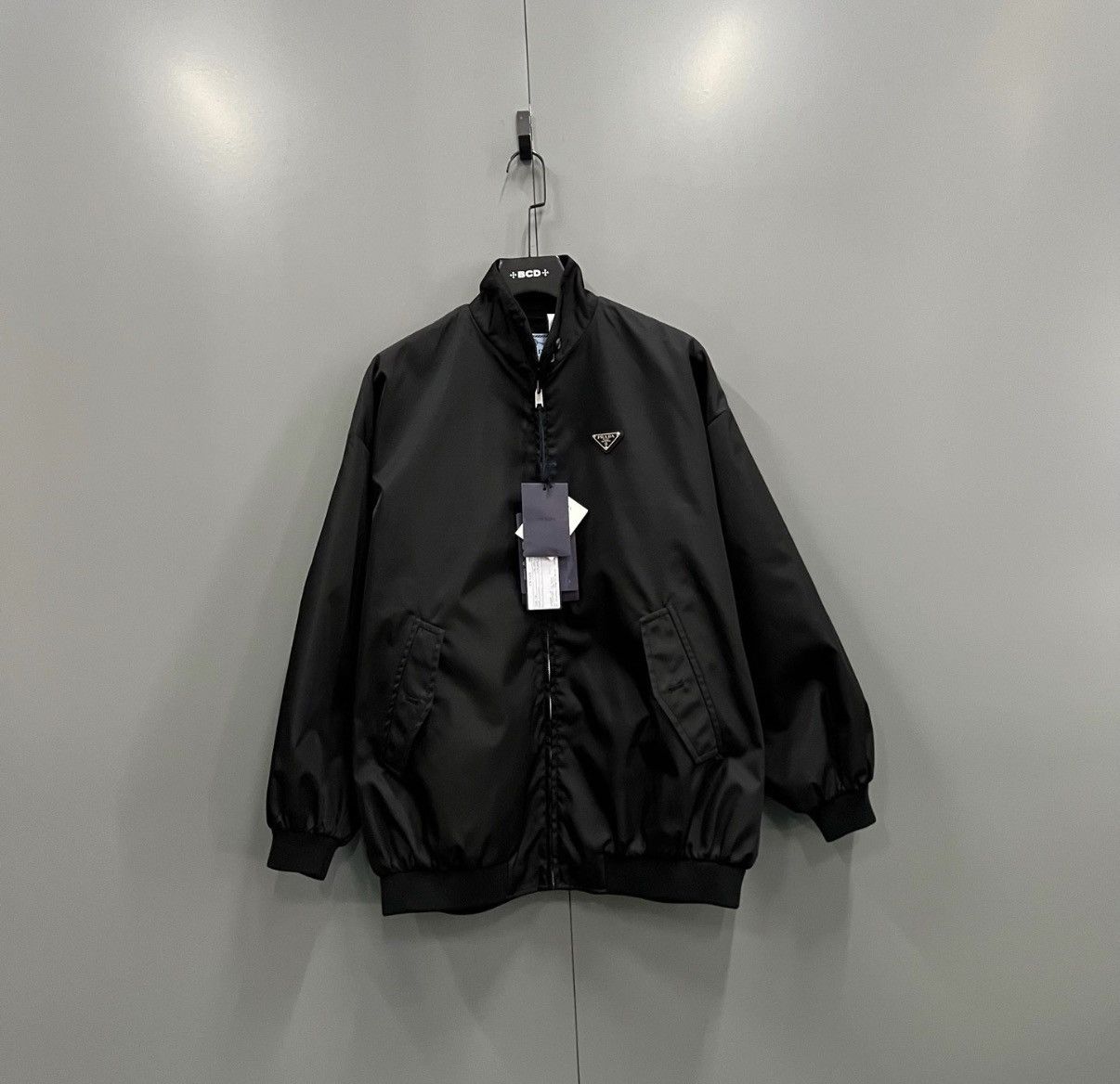 Prada Prada Black Triangle Logo Zip-up Jacket J41 Size US S / EU 44-46 / 1 - 1 Thumbnail