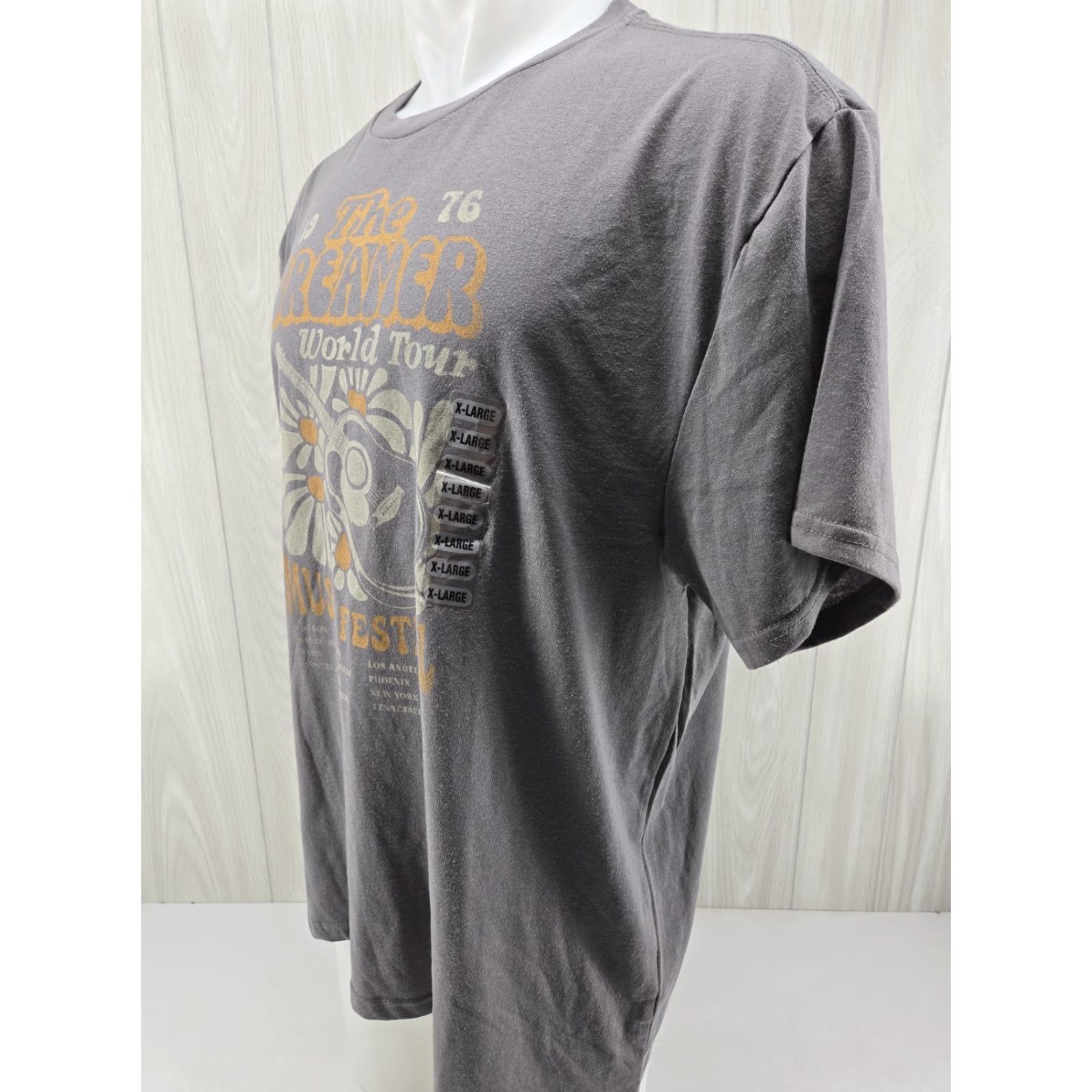 Vintage VINTAGE The Dreamer World Tour Music Festival Gray Short Sleeve T-Shirt Adult XL Size US XL / EU 56 / 4 - 4 Thumbnail