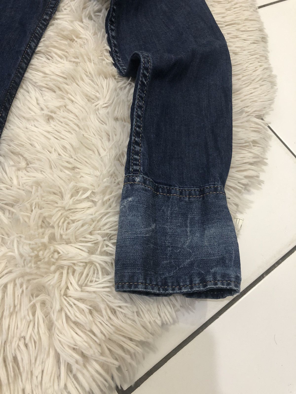 Dsquared2 Dsquared2 Distressed Denim Shirt Size US S / EU 44-46 / 1 - 10 Thumbnail