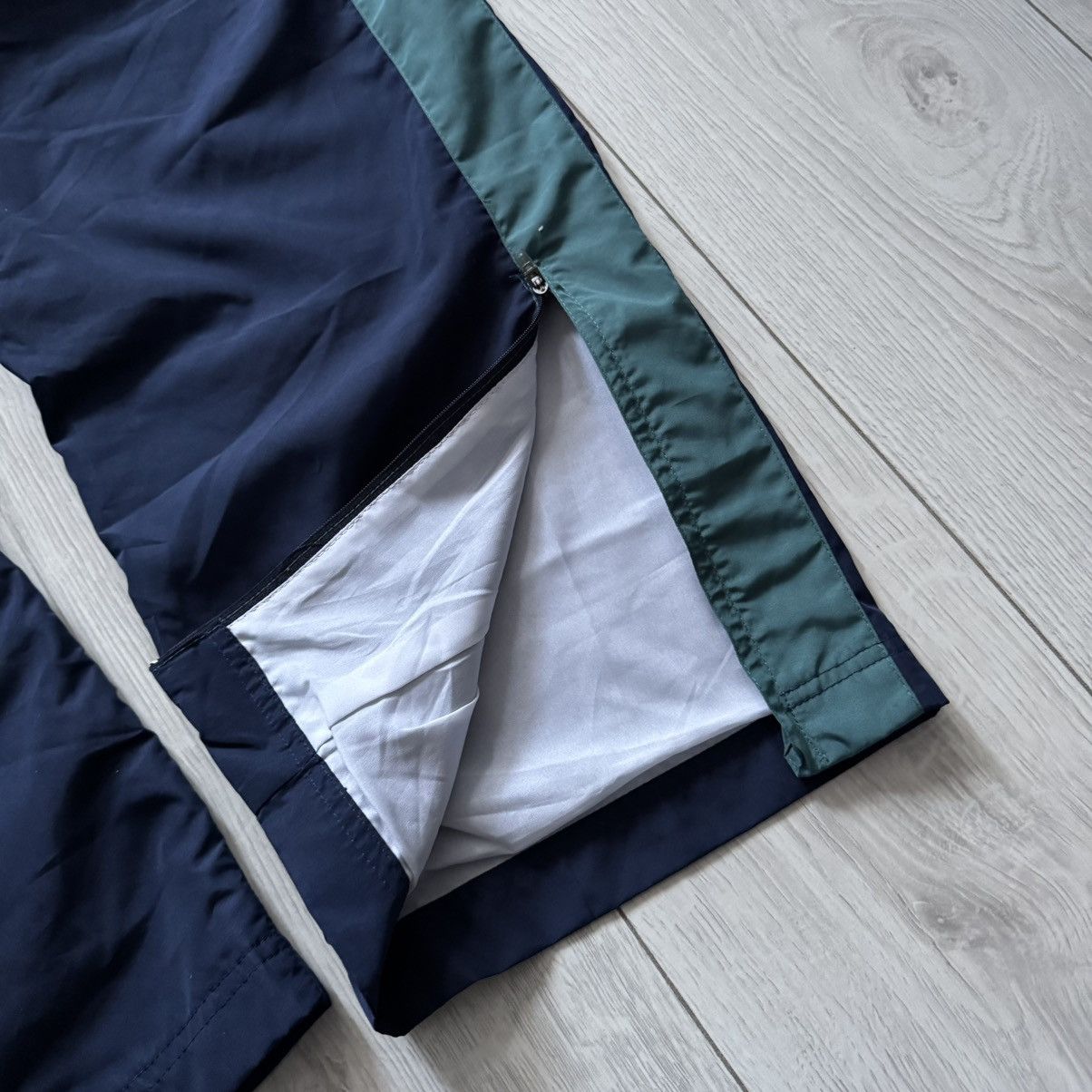 Nike Vintage nike track pants y2k gorpcore sweatpants parachute Size US 32 / EU 48 - 4 Thumbnail