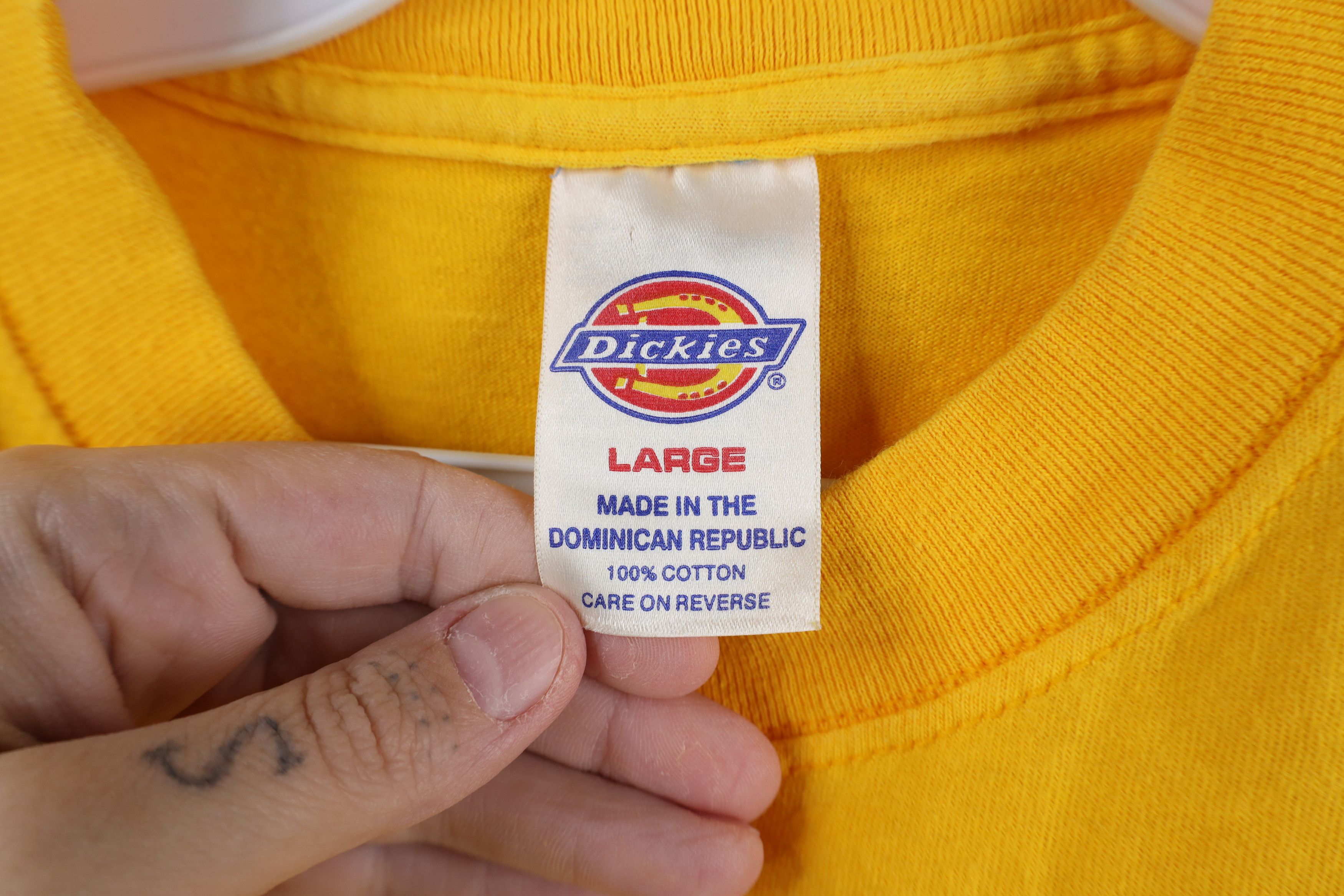 Dickies Vintage 90s Dickies Spell Out Pocket T-Shirt Yellow Cotton Size US L / EU 52-54 / 3 - 9 Thumbnail