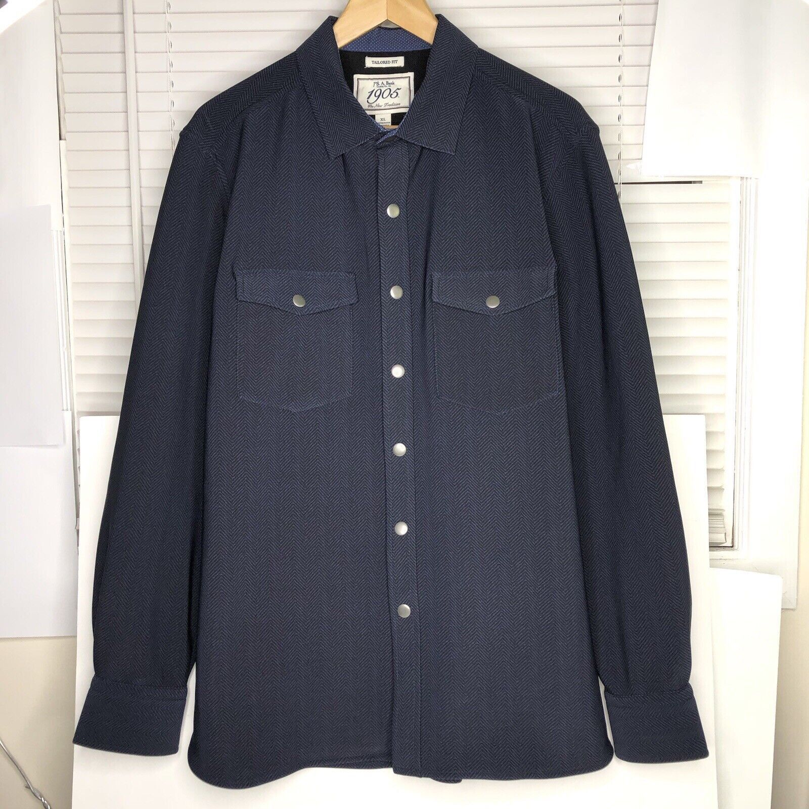 Jos. A. Bank Jos A Bank Mens Long Sleeve XL Tailored Fit Shirt Button Up Size US XL / EU 56 / 4 - 2 Thumbnail