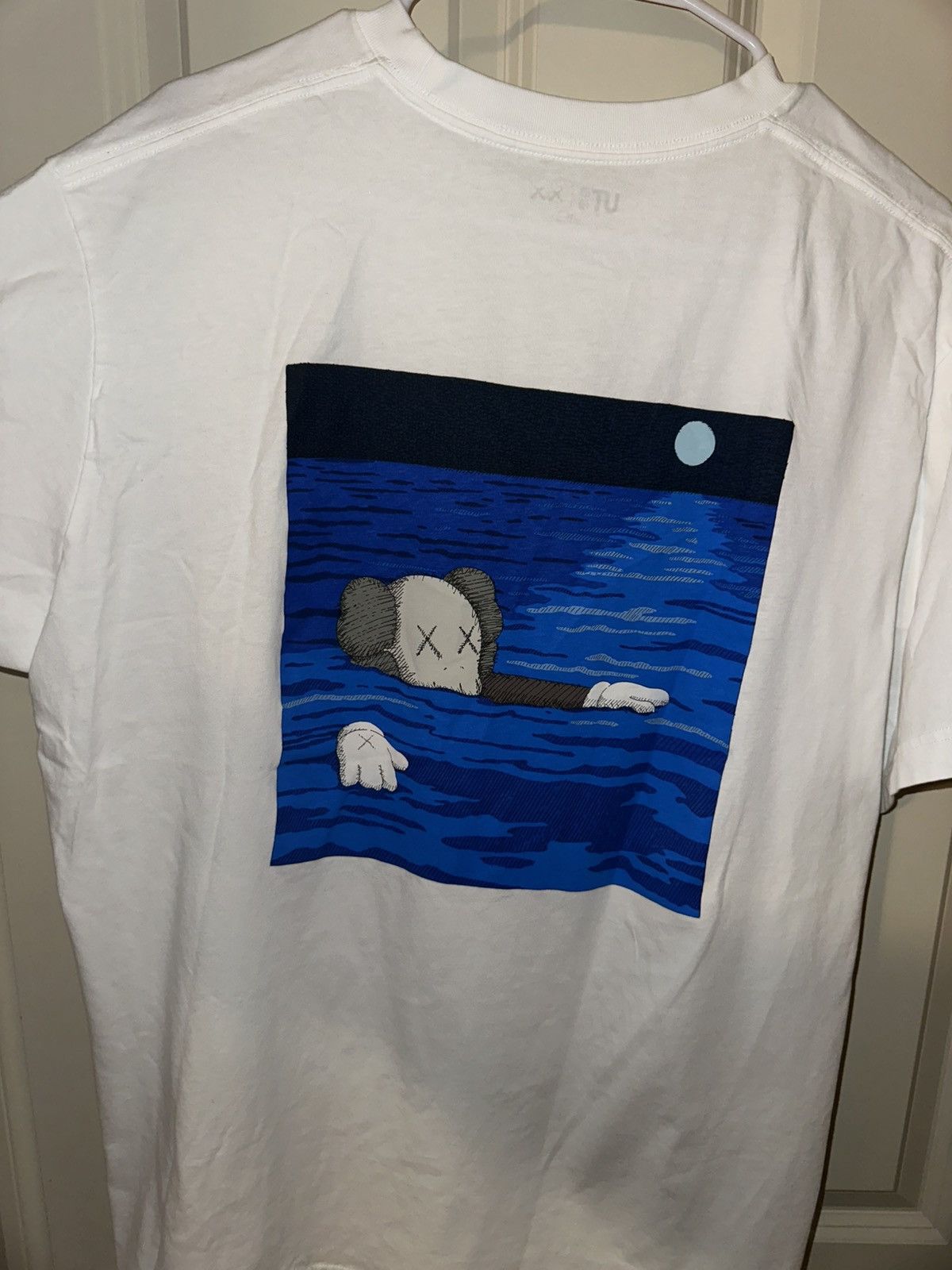 Kaws × Uniqlo Kaws X Uniqlo UT Tee (XL) Size US XL / EU 56 / 4 - 1 Thumbnail