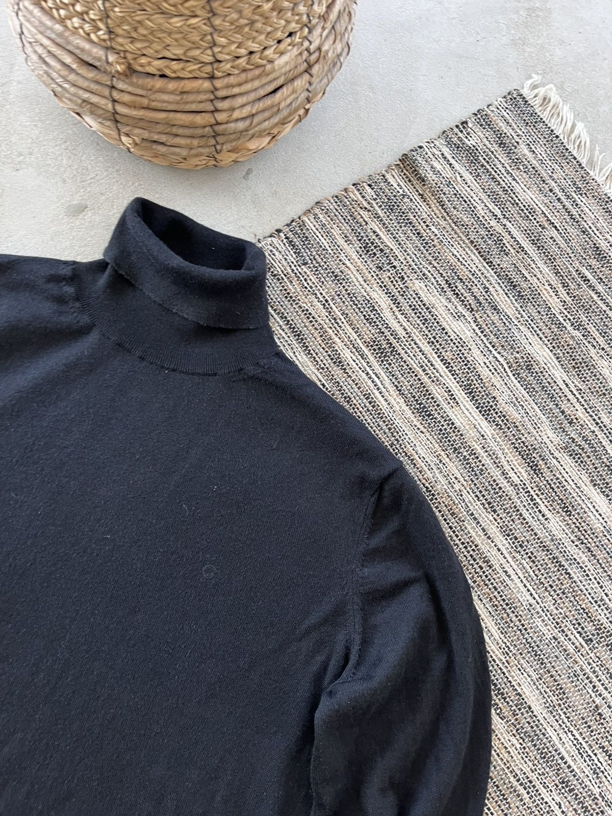 Gucci Vintage Gucci Tom Ford Wool Turtleneck Black Minimalistic Size US XXL / EU 58 / 5 - 6 Thumbnail