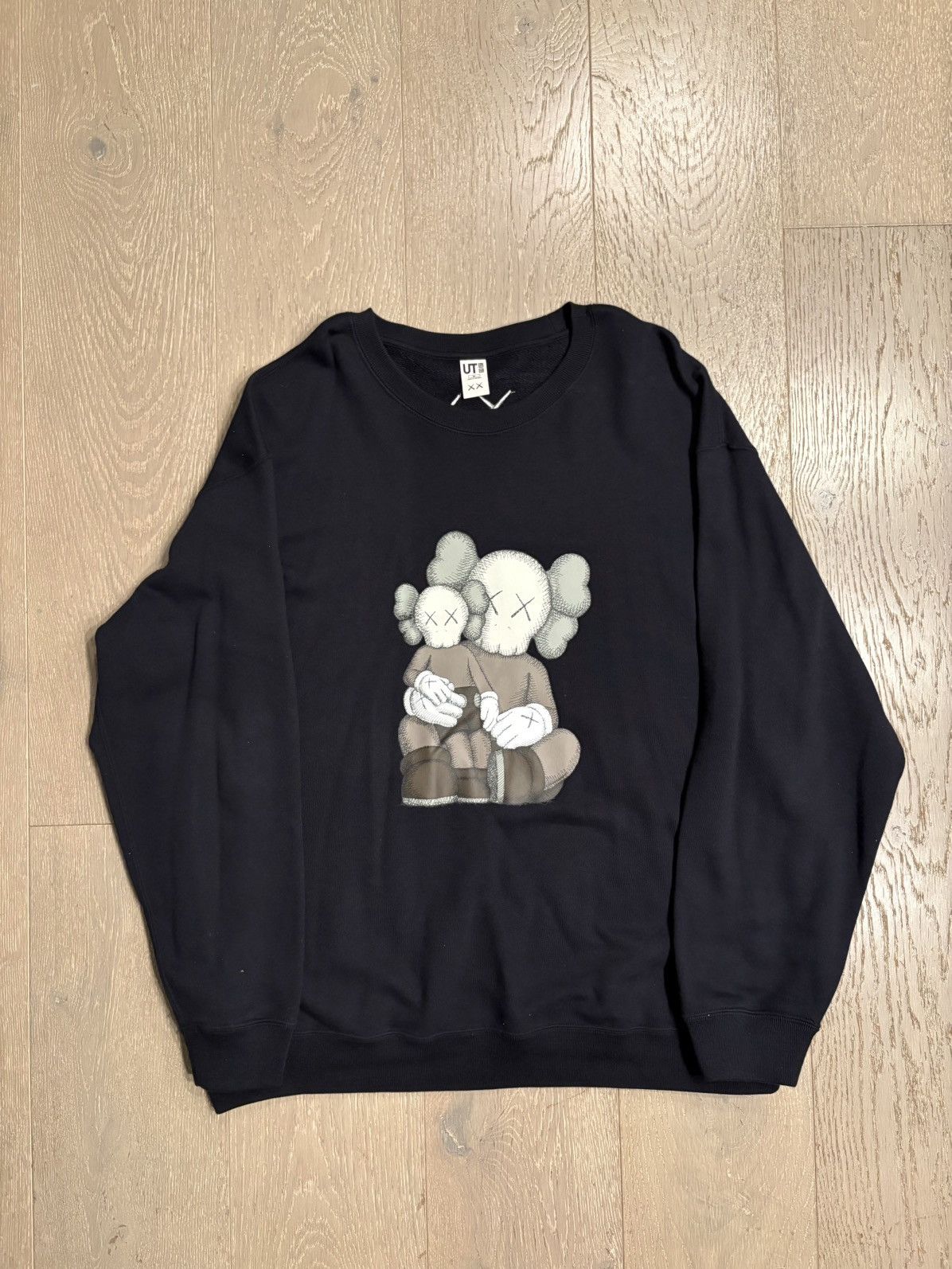 Kaws × Uniqlo Uniqlo x Kaws Crewneck Sweater Size US XL / EU 56 / 4 - 1 Thumbnail