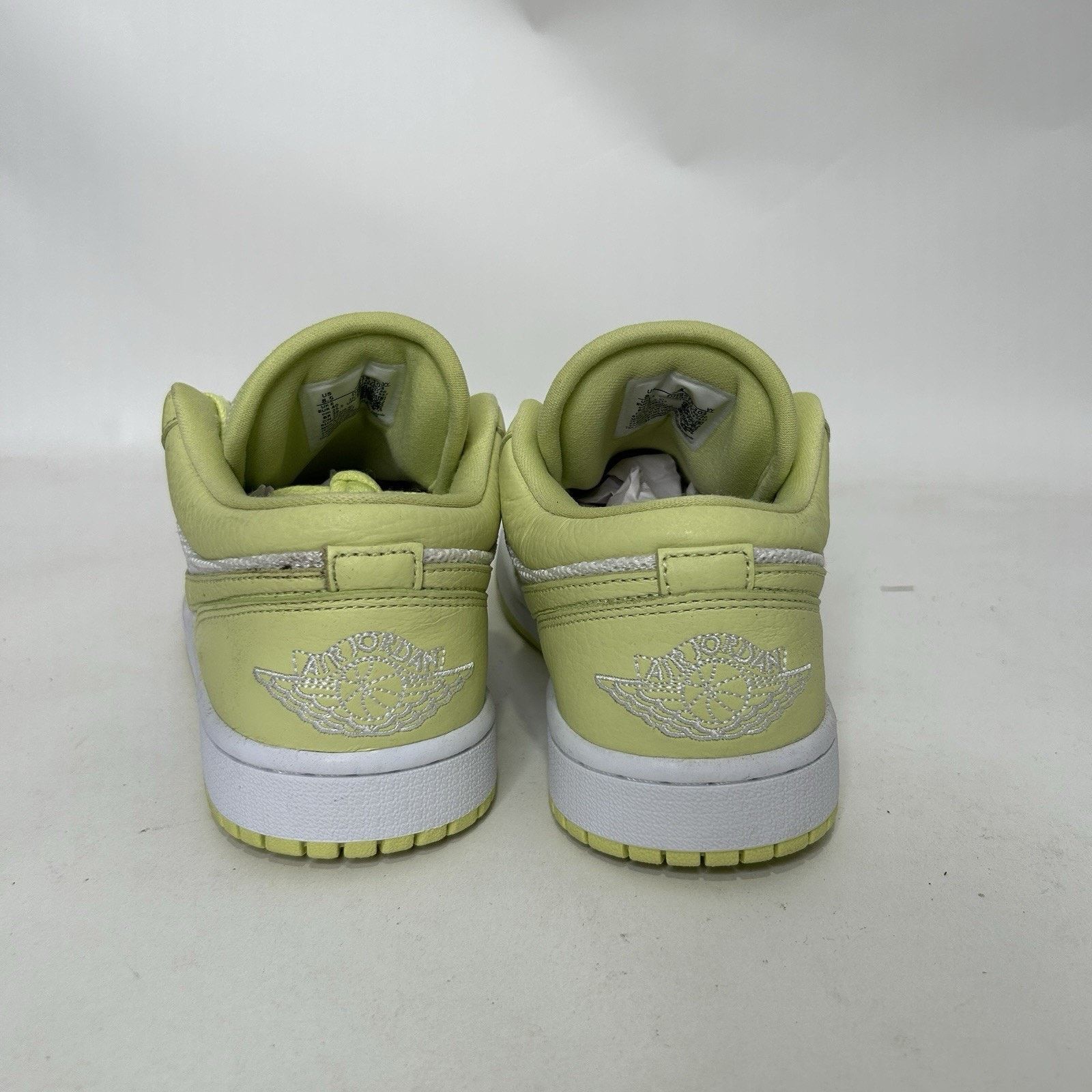 Jordan Brand Nike Air Jordan 1 Low WMNS “Limelight/White Light Green” Size US 8.5 / IT 38.5 - 5 Thumbnail