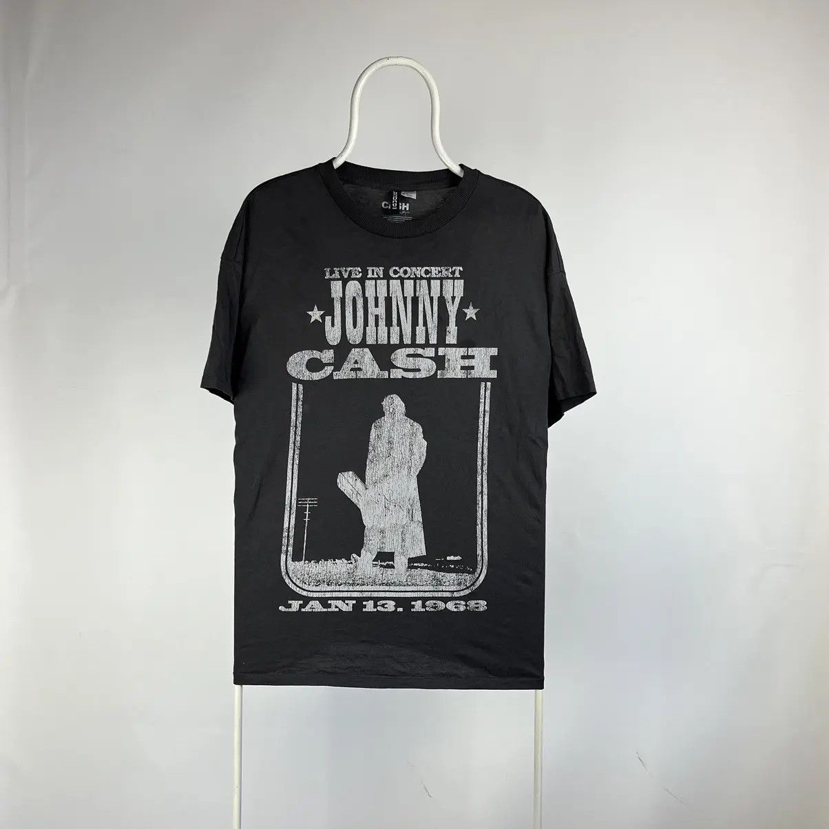 Band Tees Johny Cash Tshirt live in concert size Large Size US L / EU 52-54 / 3 - 1 Thumbnail
