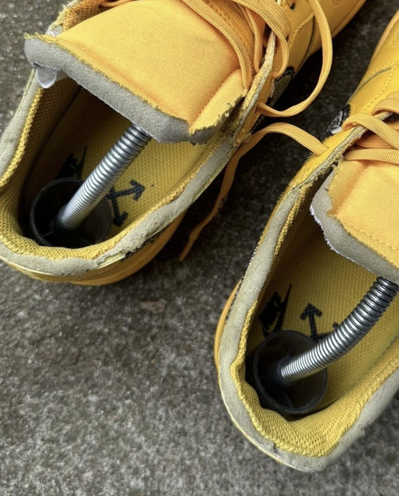 Nike × Off-White Nike Air Force 1 Low Off White University Gold size 8.5 Size US 8.5 / EU 41-42 - 8 Thumbnail