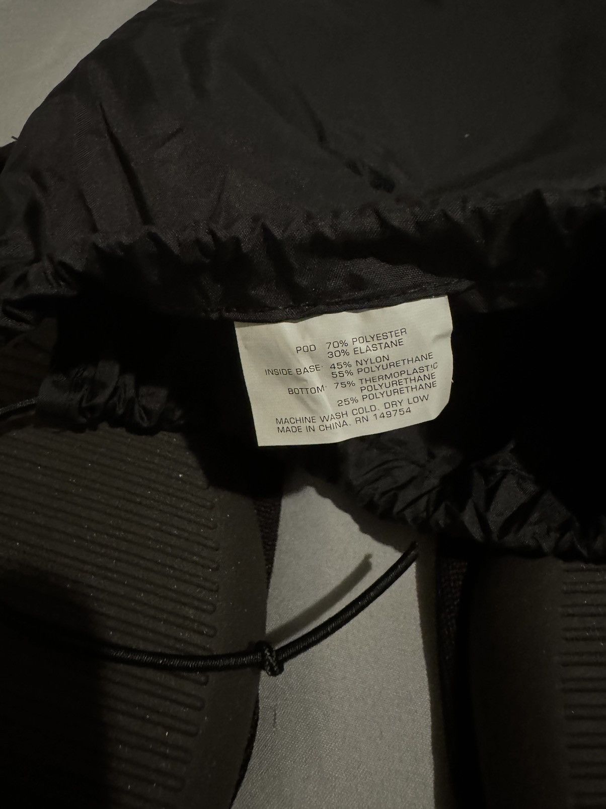 Kanye West × Yeezy Yzy Pod Size US 8.5 / EU 41-42 - 6 Thumbnail