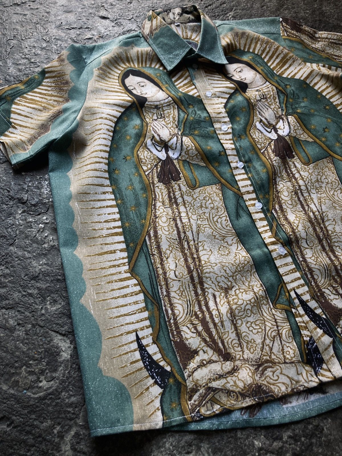 Vintage Virgin Mary / Virgen De Guadalupe Size US L / EU 52-54 / 3 - 6 Thumbnail