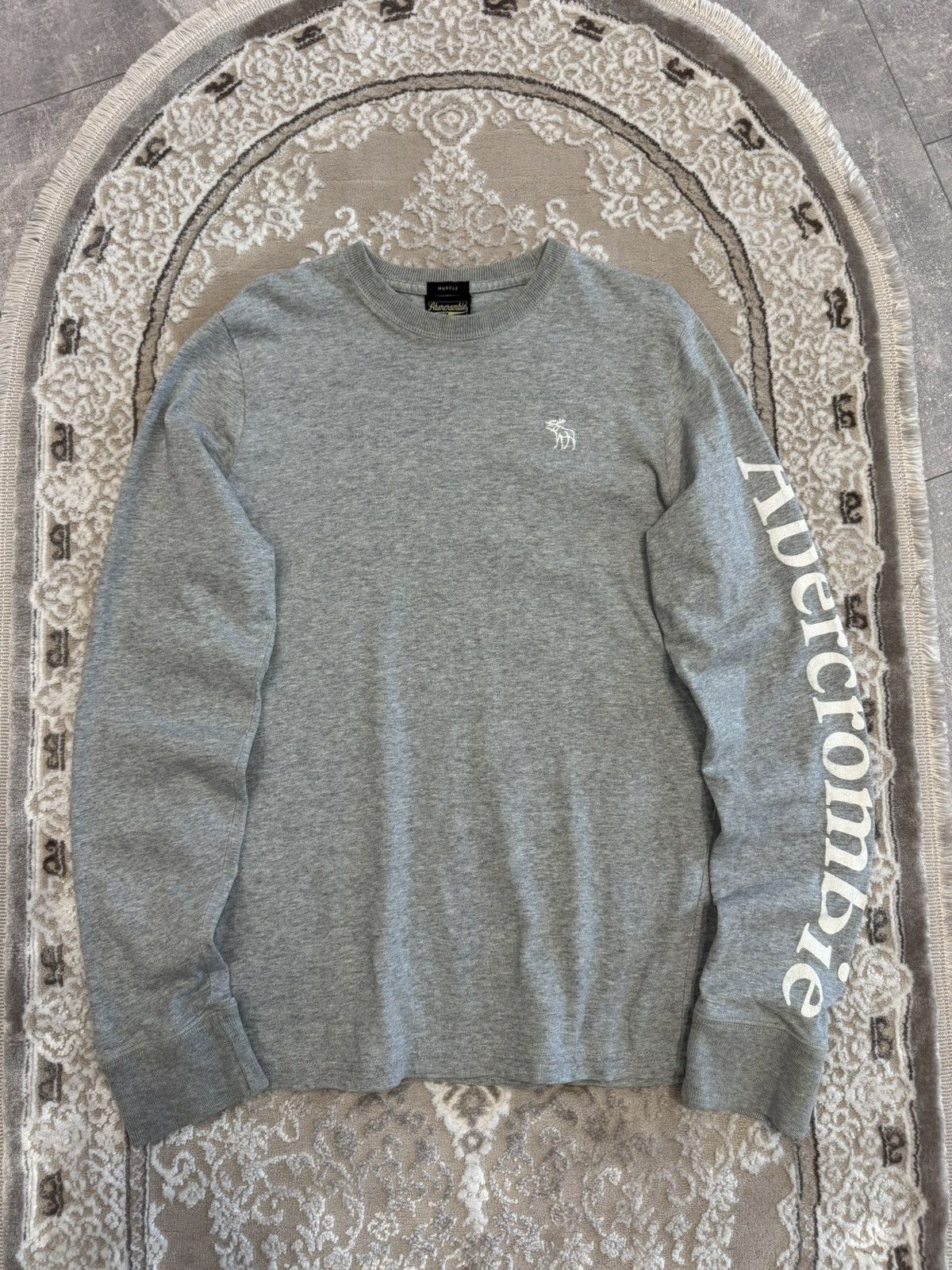 Abercrombie & Fitch Vintage 2000s Abercrombie & Fitch Long Sleeve Sweatshirt Size US M / EU 48-50 / 2 - 1 Thumbnail