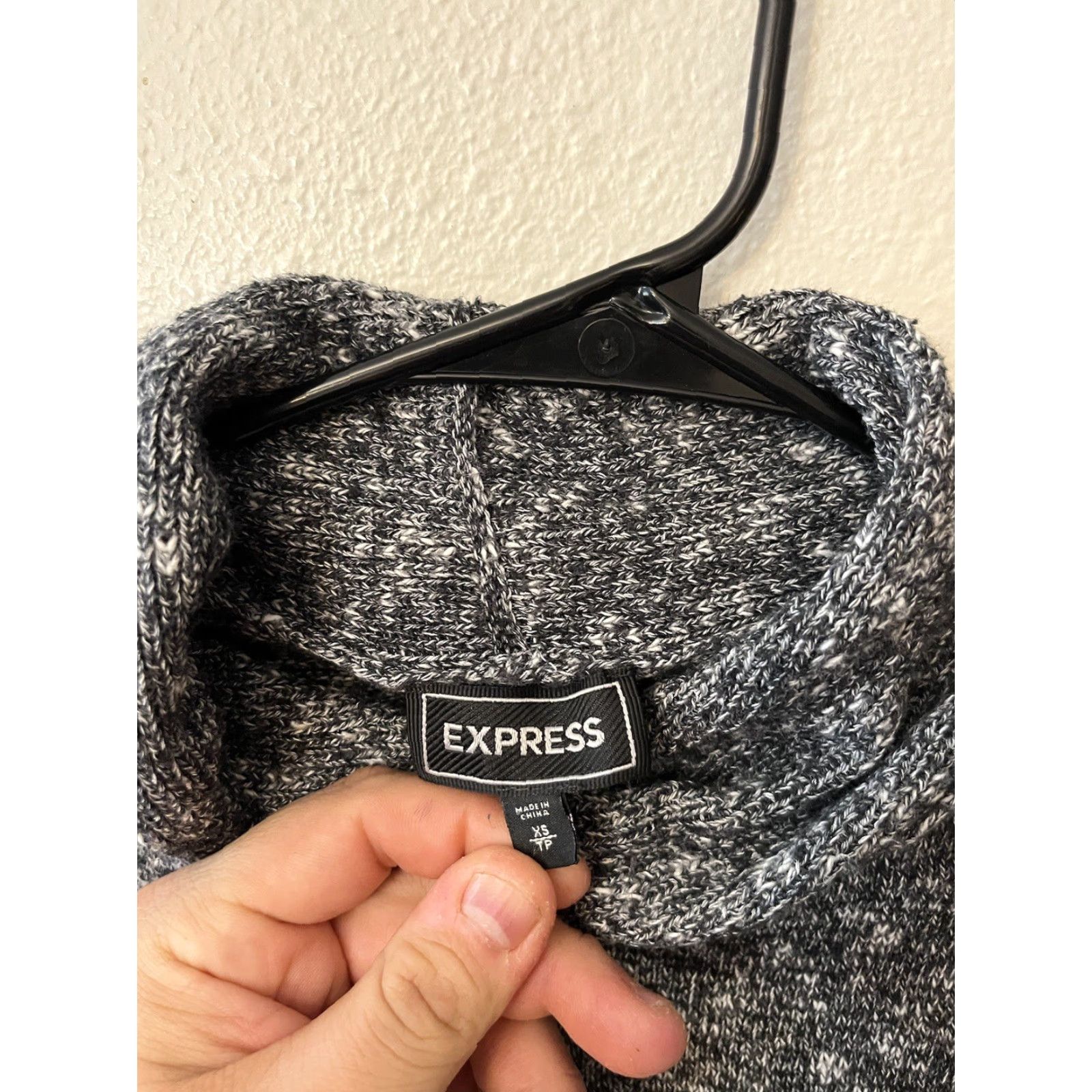 Express Express Women's Sweater, Cowl Neck, XS, Gray, Pullover, Size XS, Regular, 60s? Size XS / US 0-2 / IT 36-38 - 2 Thumbnail