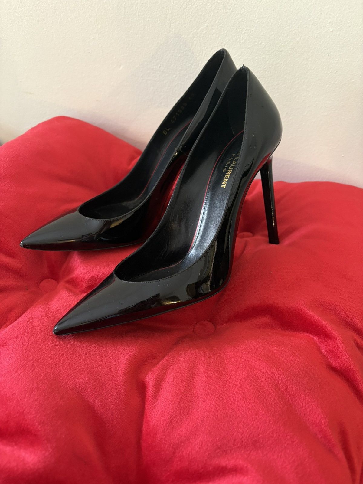 Yves Saint Laurent Yves Saint Laurent Zoe Patent Leather Pumps Size US 10 / IT 40 - 2 Thumbnail