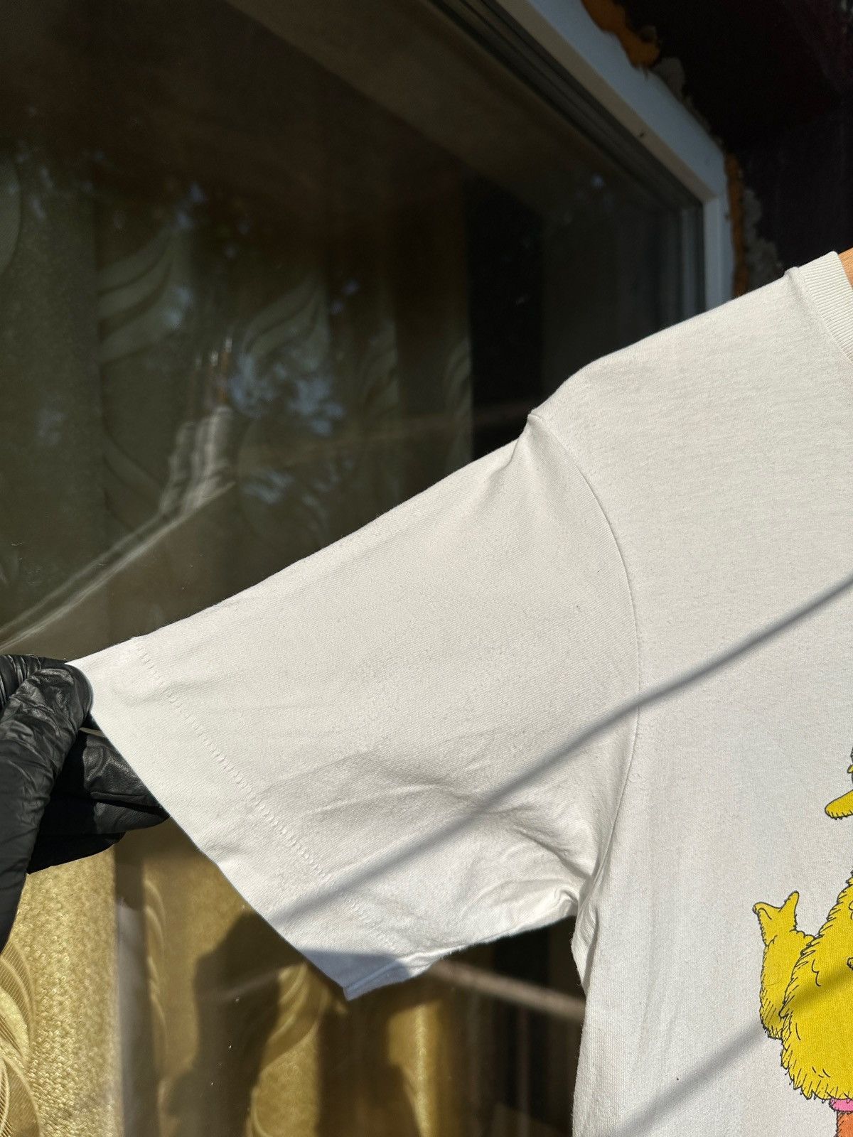 Kaws × Uniqlo Uniqlo x Kaws Sesame Street White T-Shirt Size US M / EU 48-50 / 2 - 6 Thumbnail