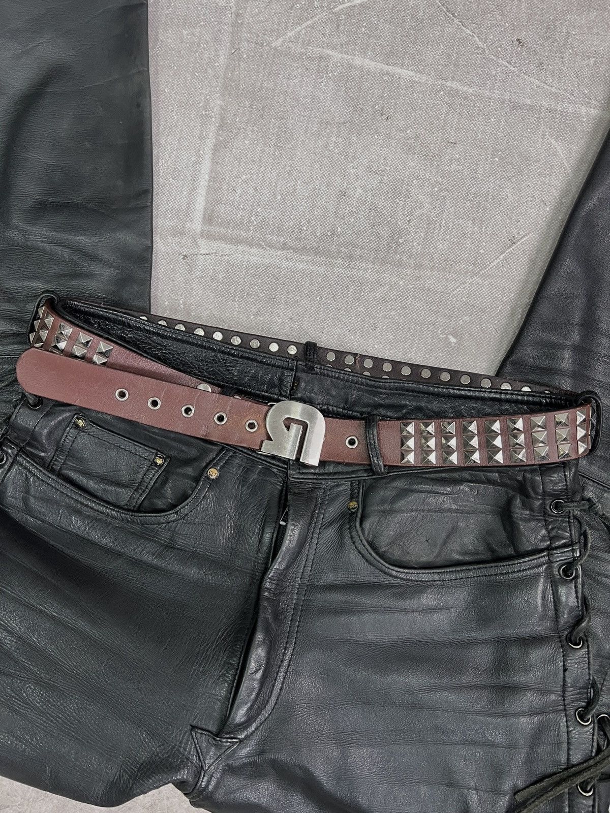 Burton Burton leather studded arrow shaped buckle western Belt Size ONE SIZE - 1 Thumbnail