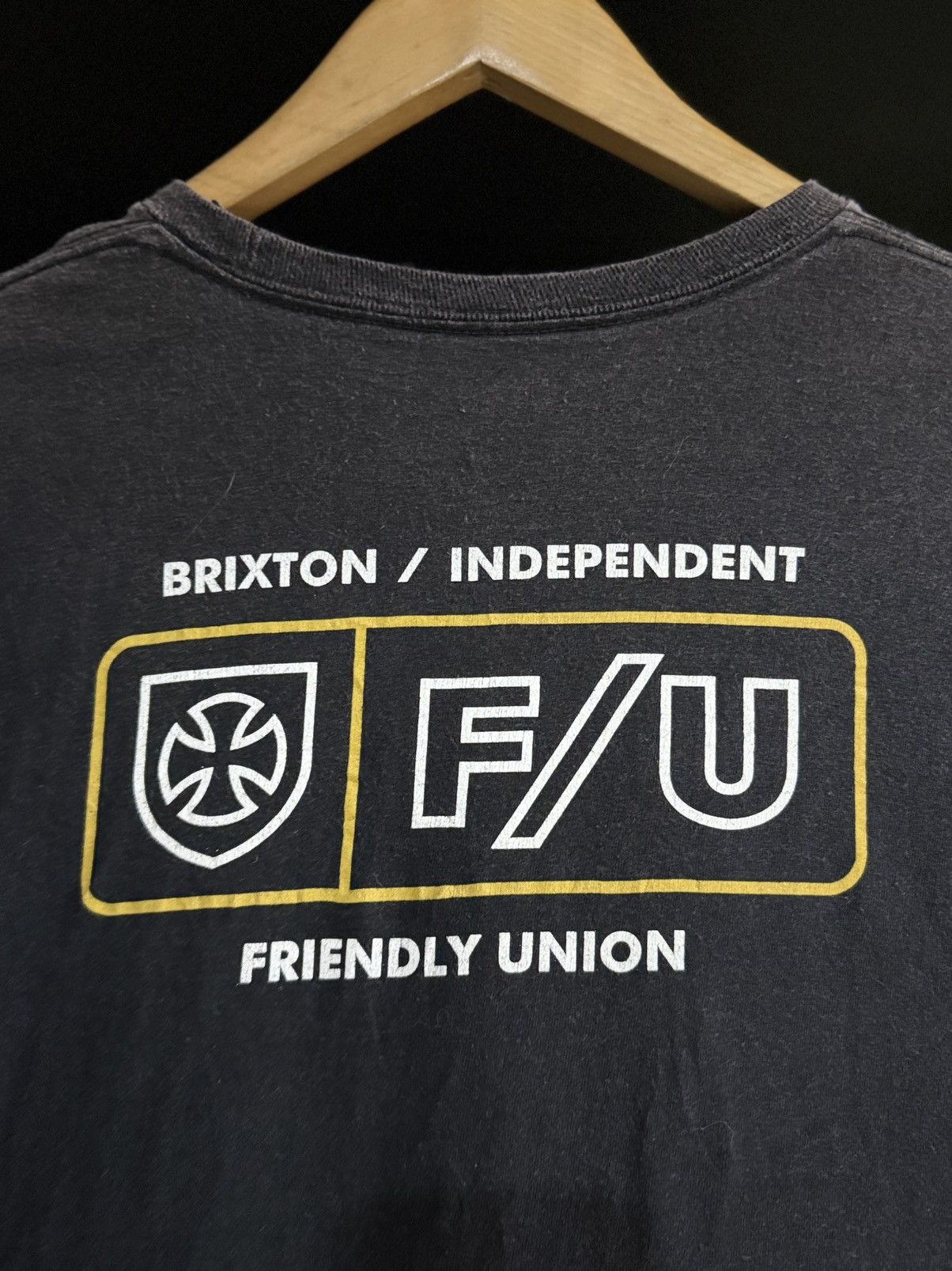 Independent Truck Co. thrashed Vintage Y2K Brixton Independent Friendly Union Tee Size US XL / EU 56 / 4 - 3 Thumbnail