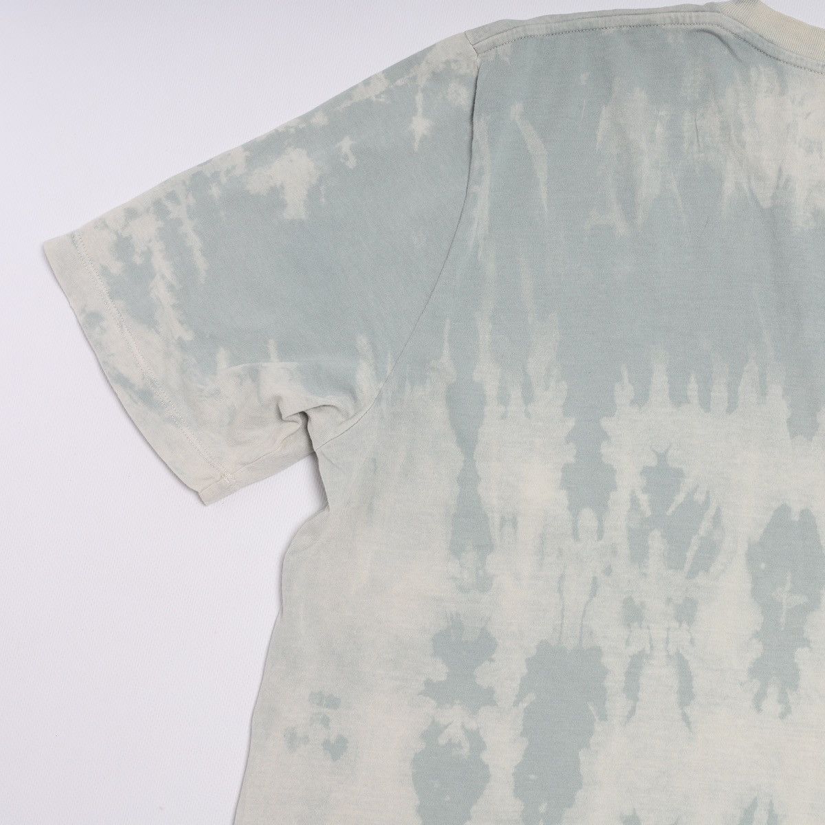 Saint Laurent Paris Saint Laurent Tie Dye Printed Tee T-shirt Blue Center Logo Size US L / EU 52-54 / 3 - 15 Thumbnail
