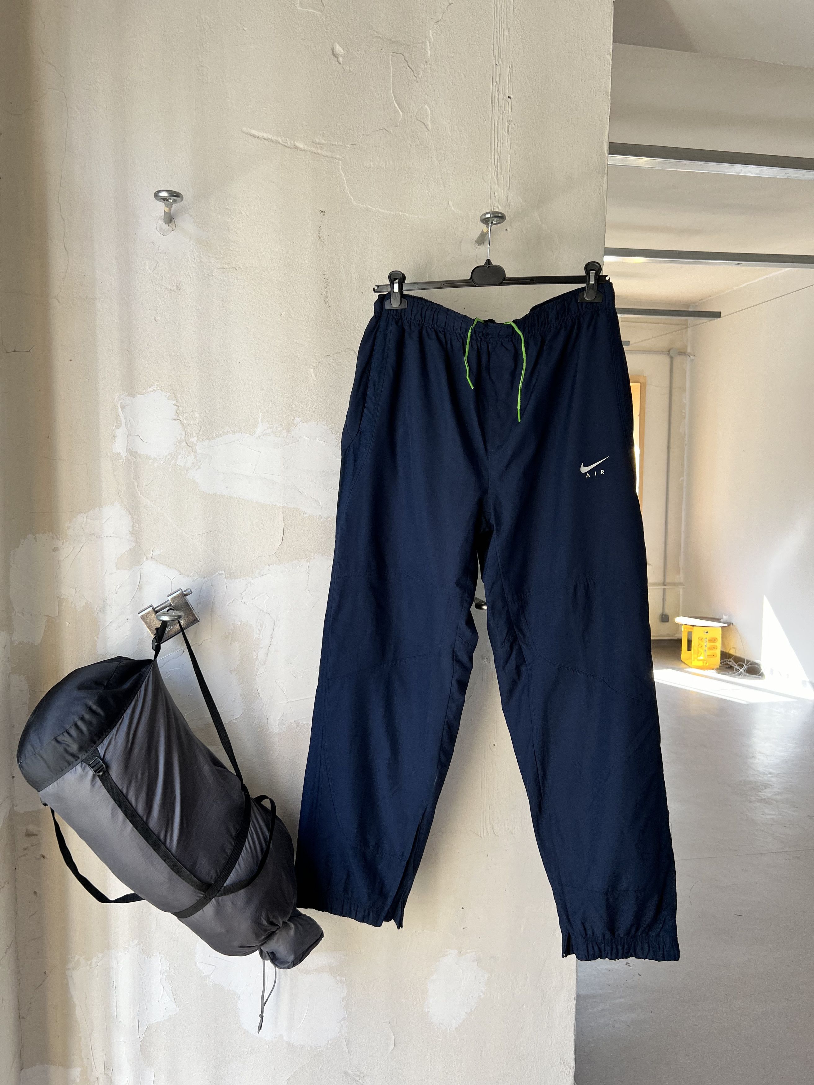Nike ACG Nike Air Baggie Nylon Y2k Sport Pants Size US 36 / EU 52 - 1 Thumbnail