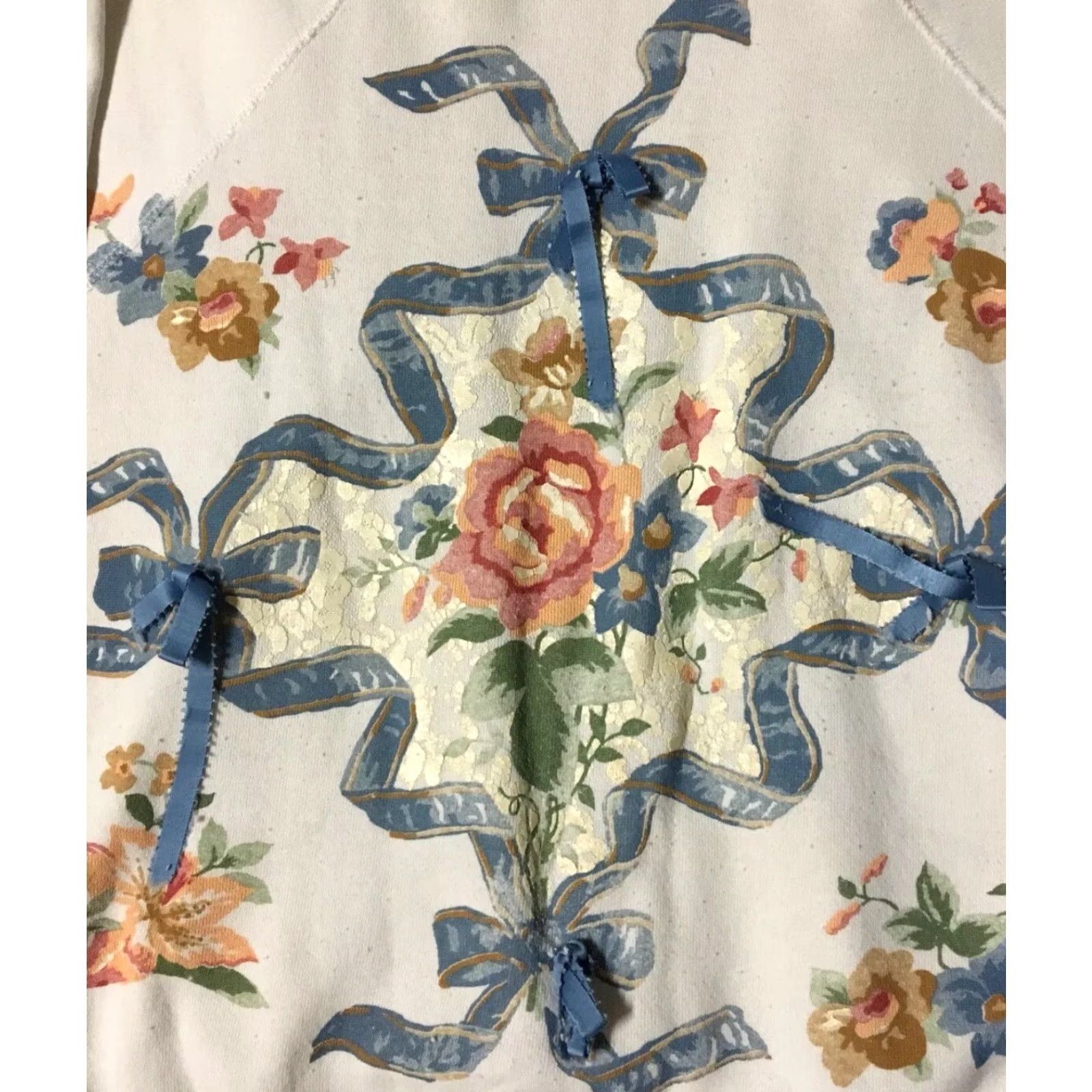 Vintage Vtg 90s EZL Floral Bow Tie collared Sweatshirt L White USA Men 80s 90s Grunge Vaporwave Flowers Roses First Size US L / EU 52-54 / 3 - 2 Thumbnail