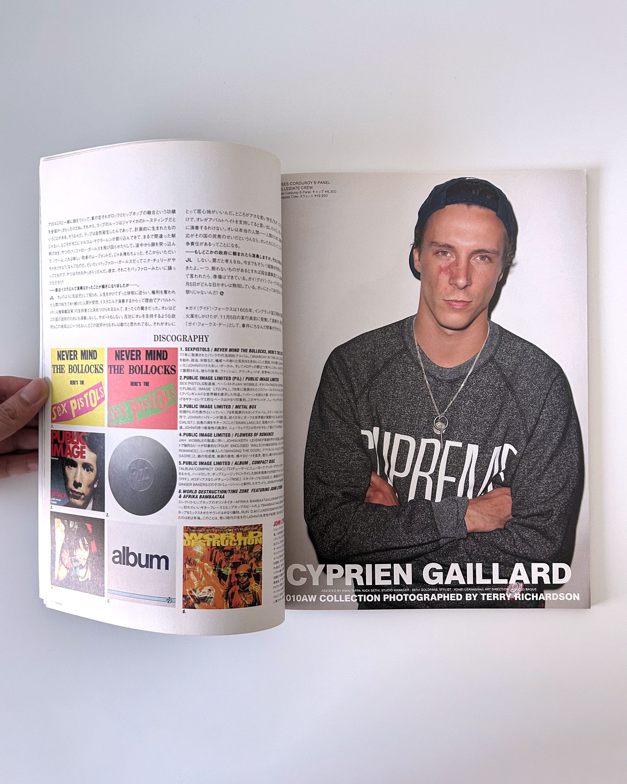 Supreme Book Magazine Volume 6 (2010) Size ONE SIZE - 4 Thumbnail