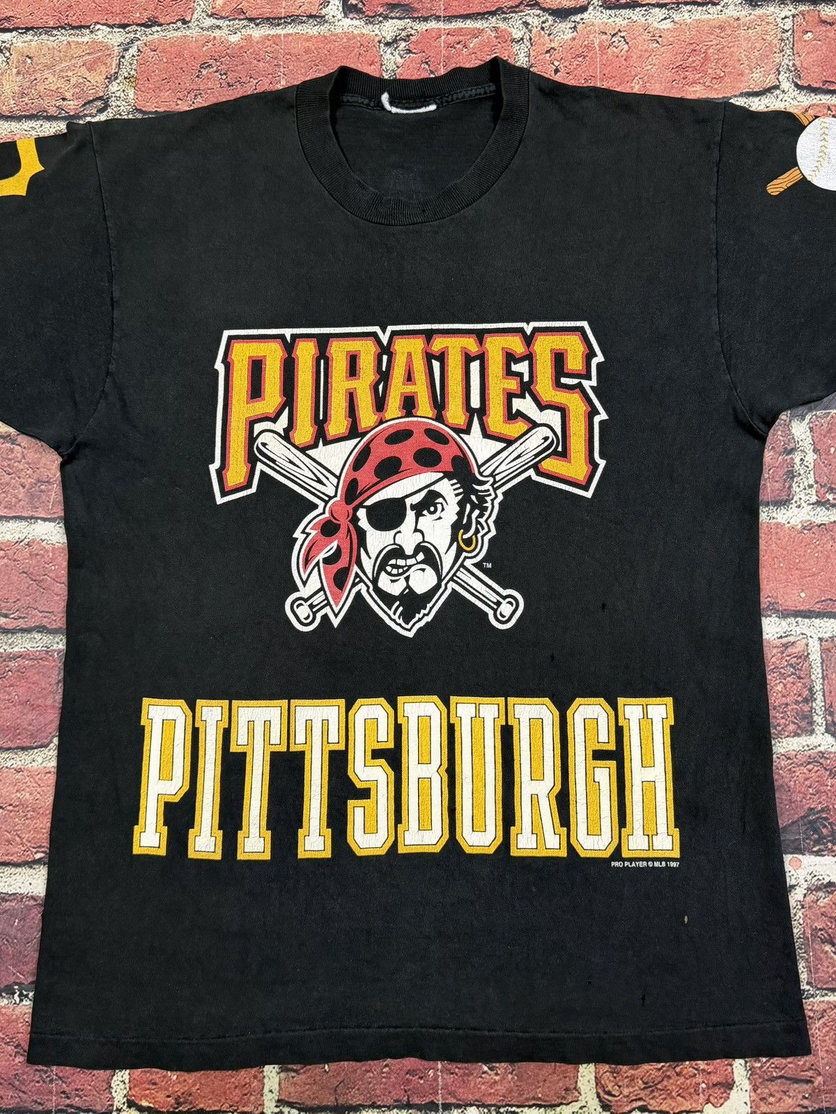 Pro Player Vintage Pittsburgh Pirates T Shirt 1997 AOP Single Stitch Size US XL / EU 56 / 4 - 4 Thumbnail