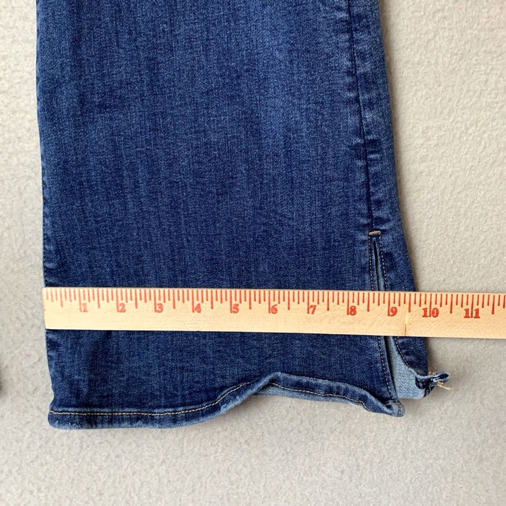 American Eagle Outfitters American Eagle Jeans Womens 6 Blue Super High Rise Flare Hippie Preppy Cowgirl Shirt? Size 28" / US 6 / IT 42 - 7 Thumbnail