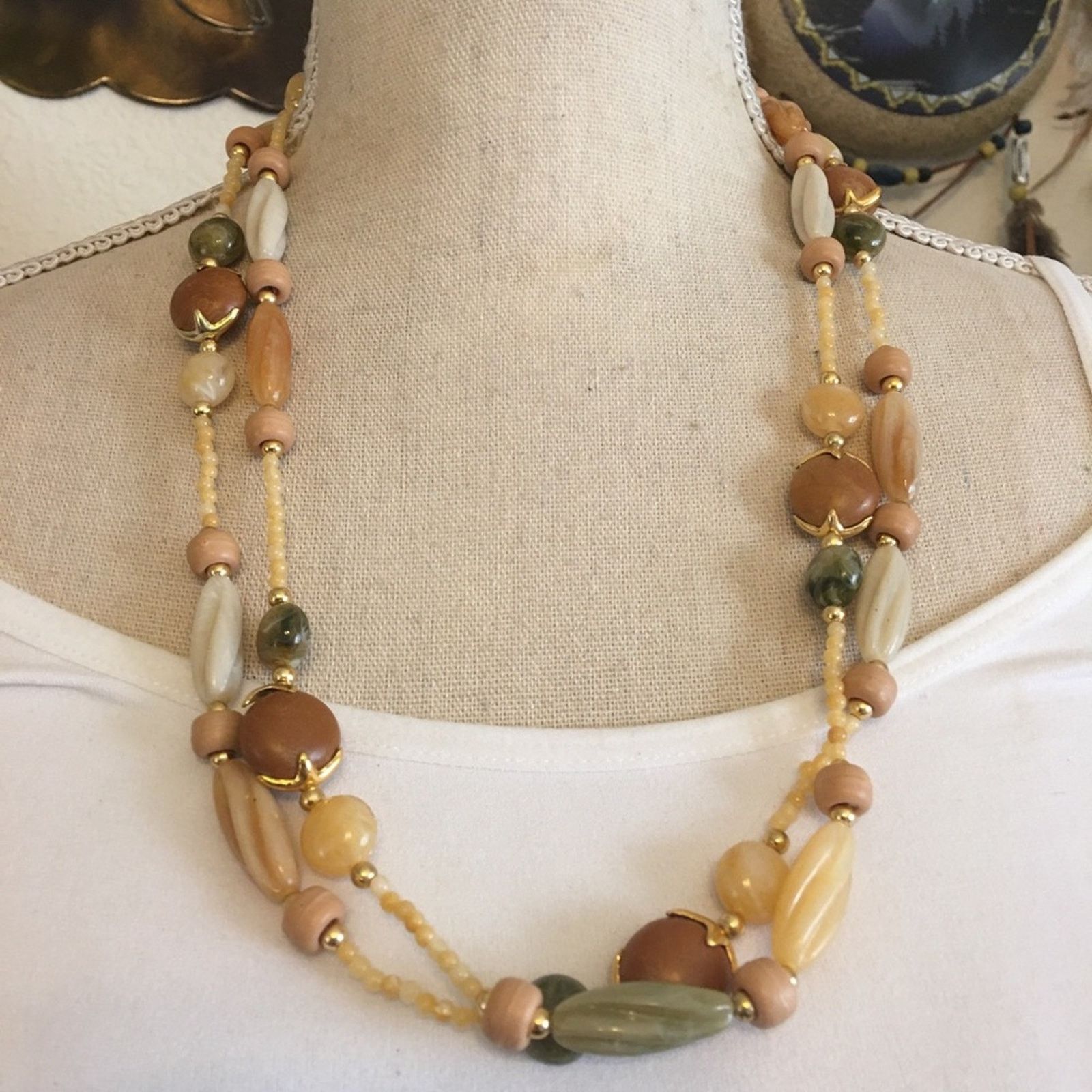 Vintage Vintage natural tones plastic bead necklace Size ONE SIZE - 4 Thumbnail