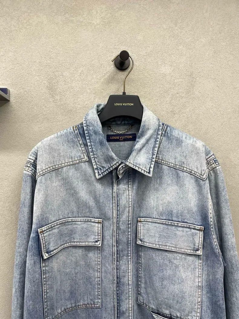 Louis Vuitton Louis Vuitton Light blue denim jacket Size US L / EU 52-54 / 3 - 4 Thumbnail