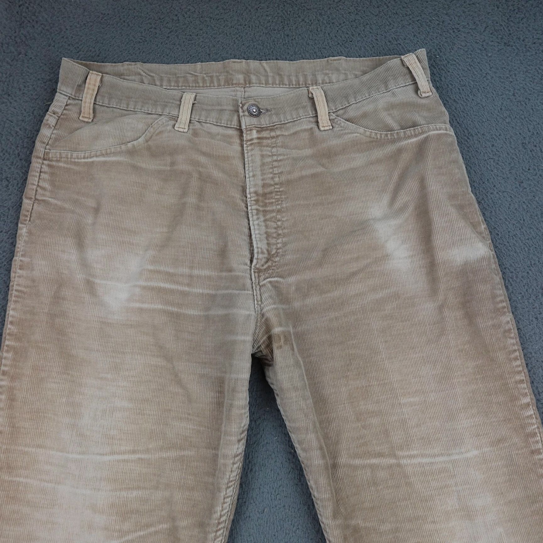 Levi's VINTAGE Levi's 517 Pants Mens 35x30 Corduroy Straight Leg Five Pocket Casual Beige Size US 35 - 3 Thumbnail